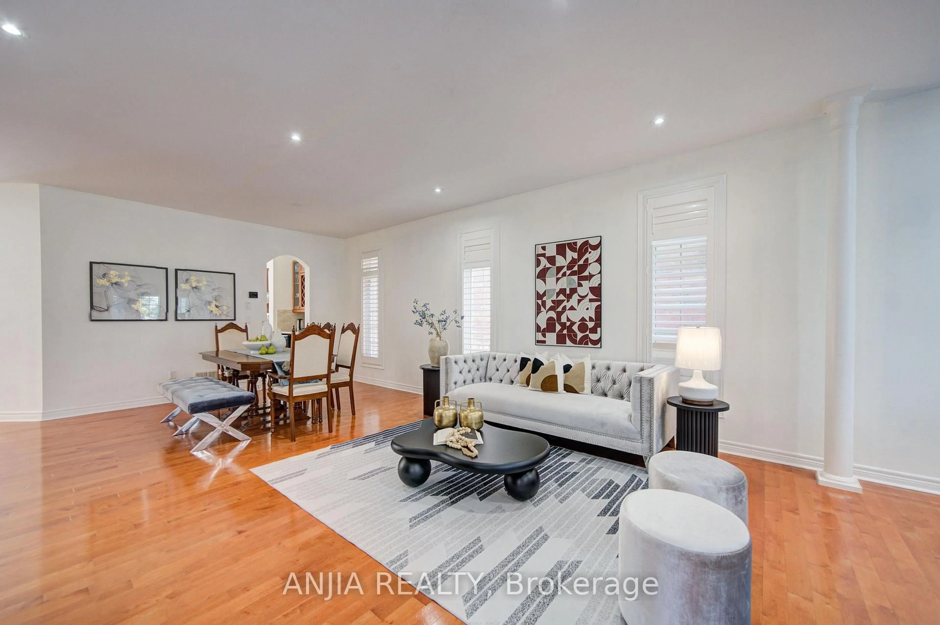 Living room with furniture, unknown for 349 Williamson Rd, Markham Ontario L6E 0H2