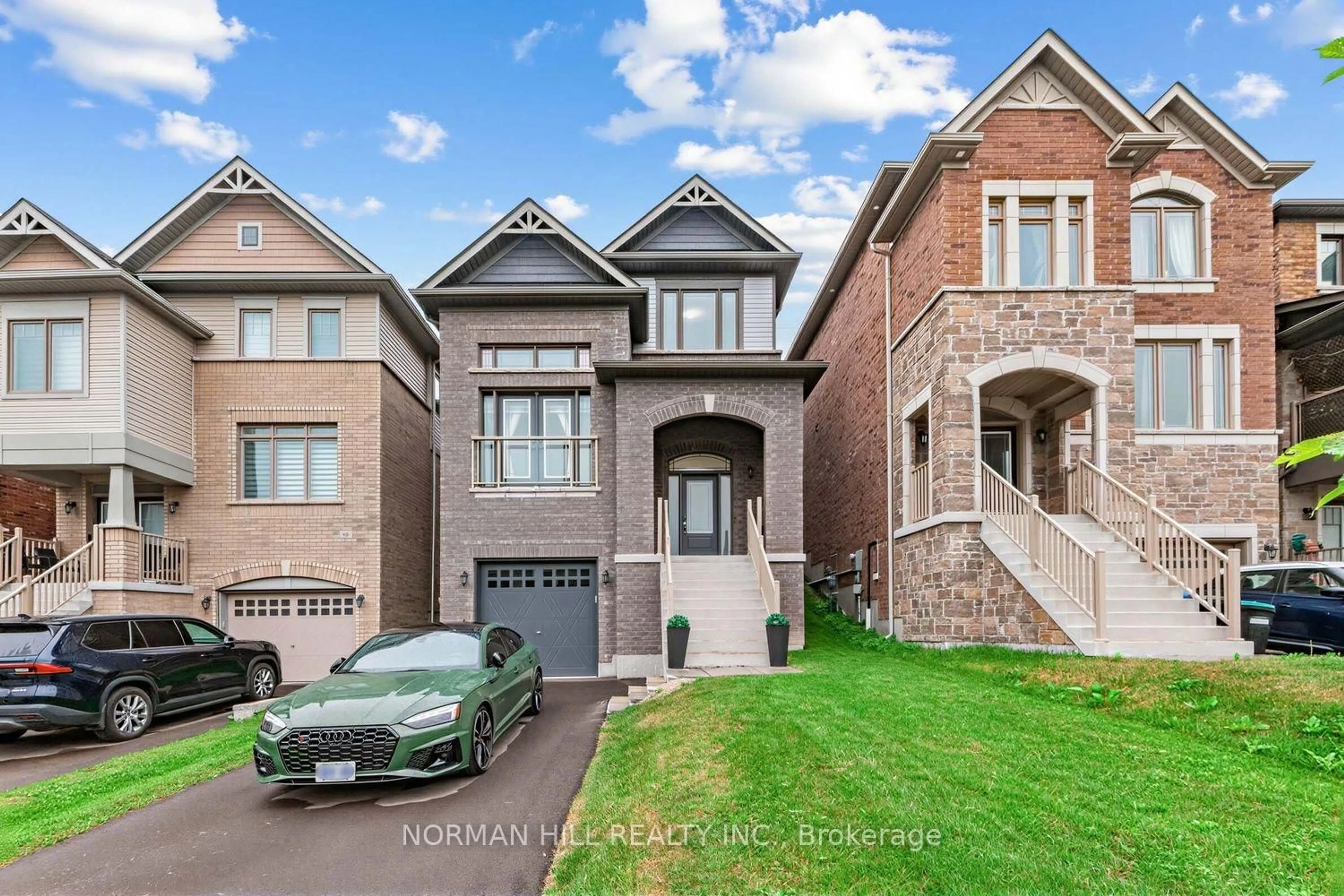 Home with brick exterior material, street for 46 Janes Cres, New Tecumseth Ontario L9R 0V9