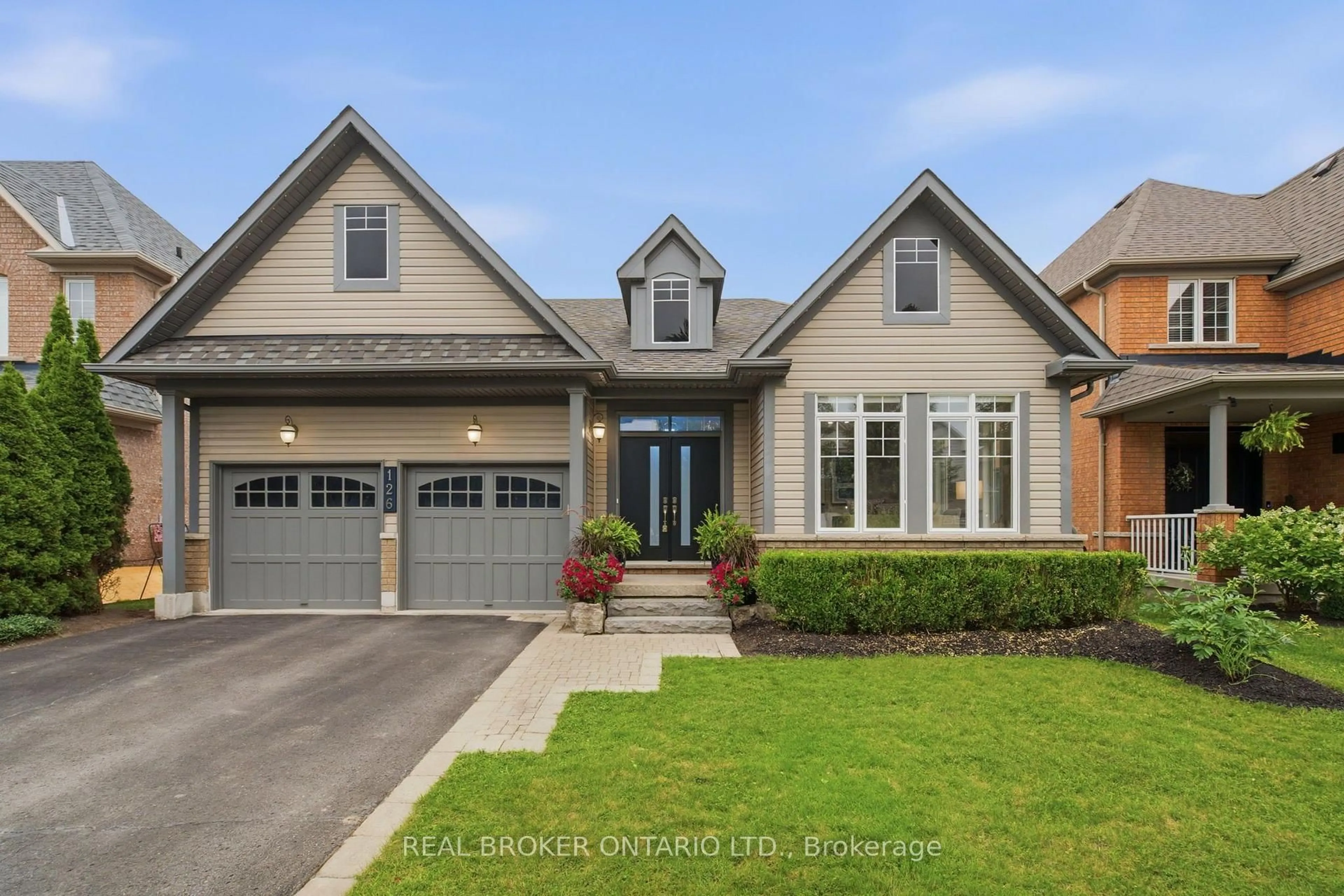 Home with brick exterior material, street for 126 Second Ave, Uxbridge Ontario L9P 2A2
