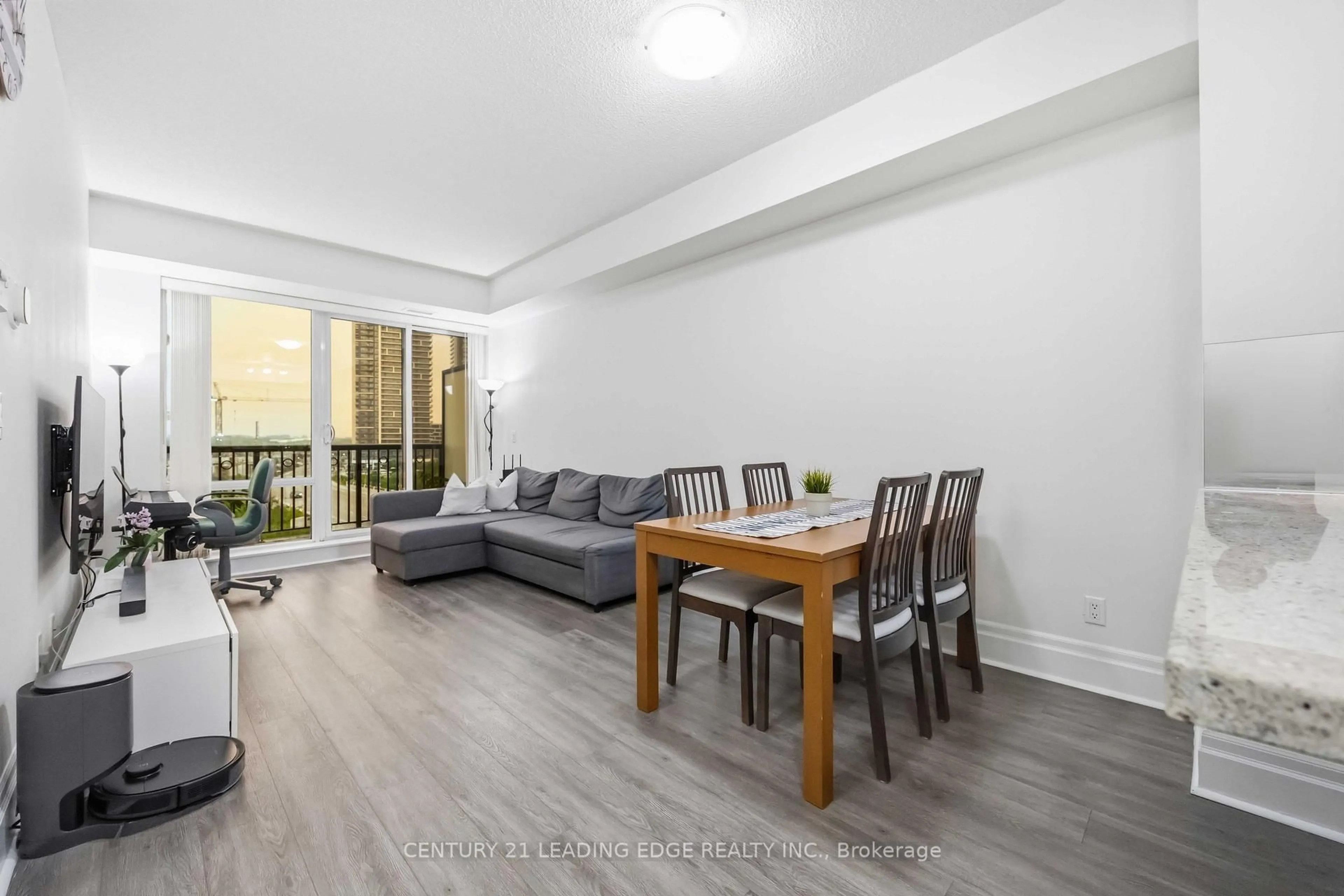 Living room with furniture, unknown for 151 Upper Duke Cres #405, Markham Ontario L6G 0E1