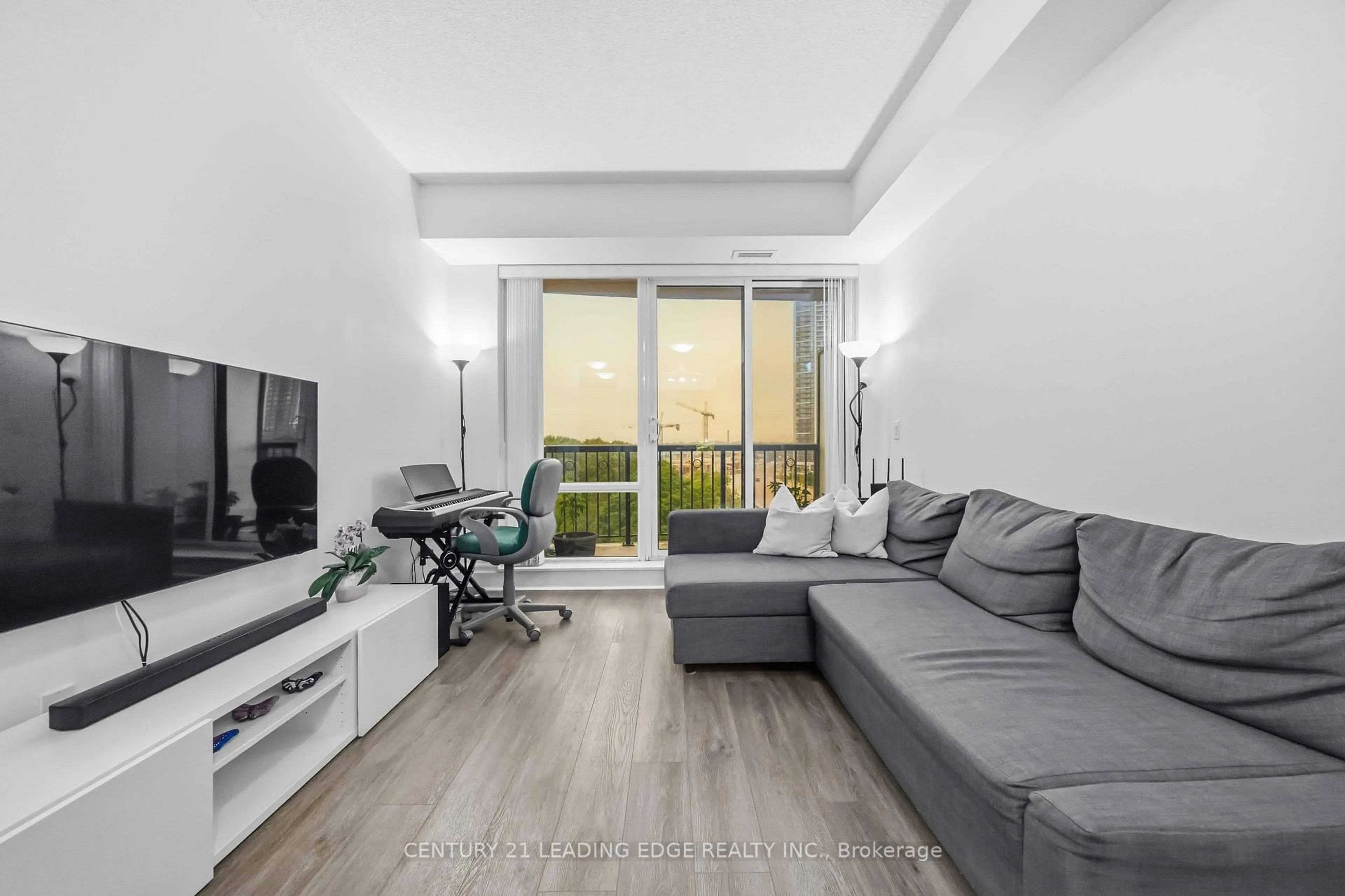 Living room with furniture, unknown for 151 Upper Duke Cres #405, Markham Ontario L6G 0E1