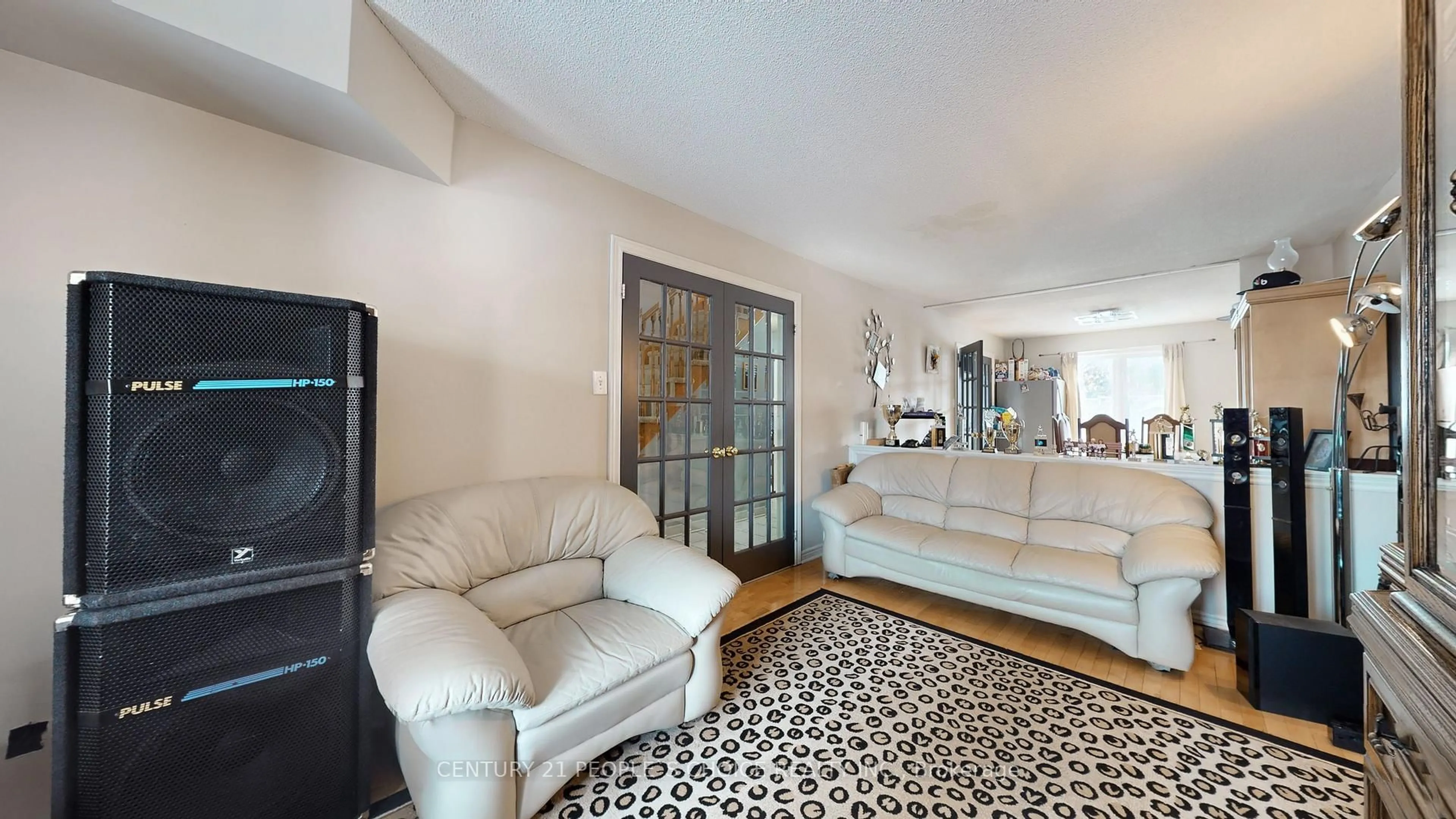 Living room with furniture, unknown for 9 Roughley St, Bradford West Gwillimbury Ontario L3Z 3B2