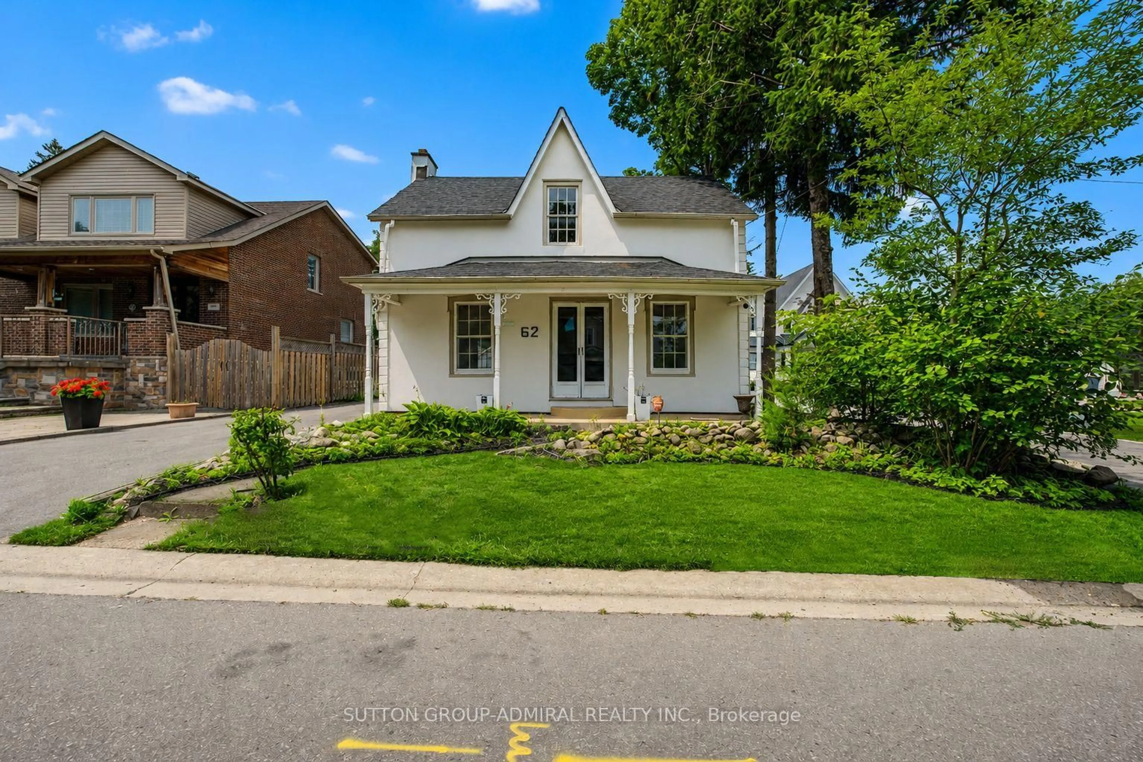 Unknown for 62 Centre St, Richmond Hill Ontario L4C 3P7