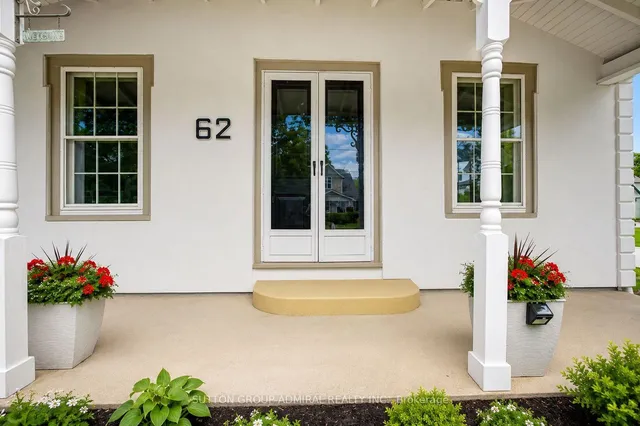 62 Centre St, Richmond Hill 5