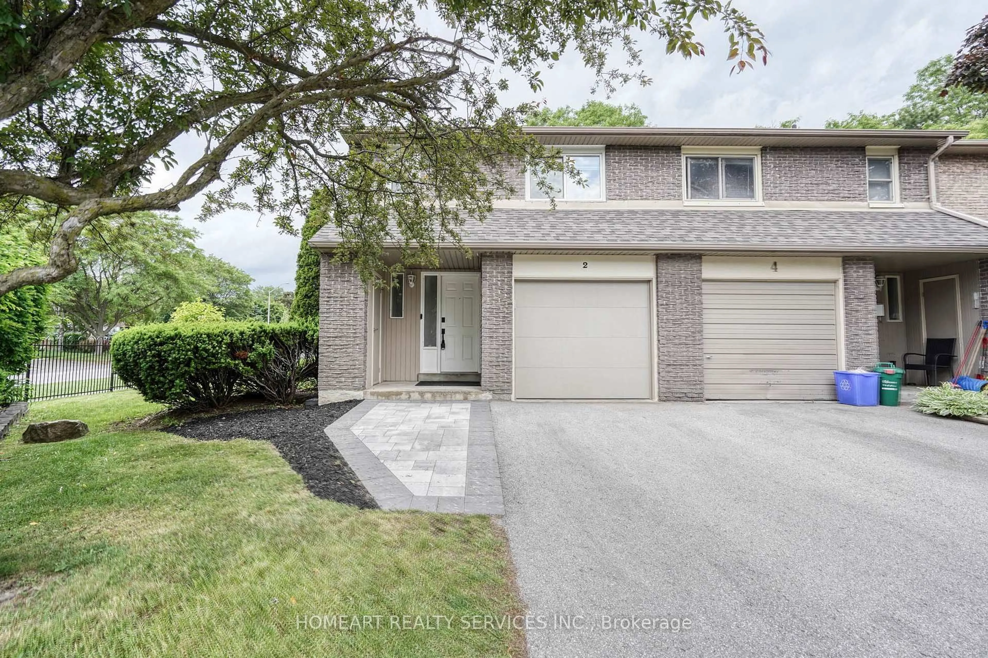 Unknown for 2 Camelot Way, Markham Ontario L3P 3W1
