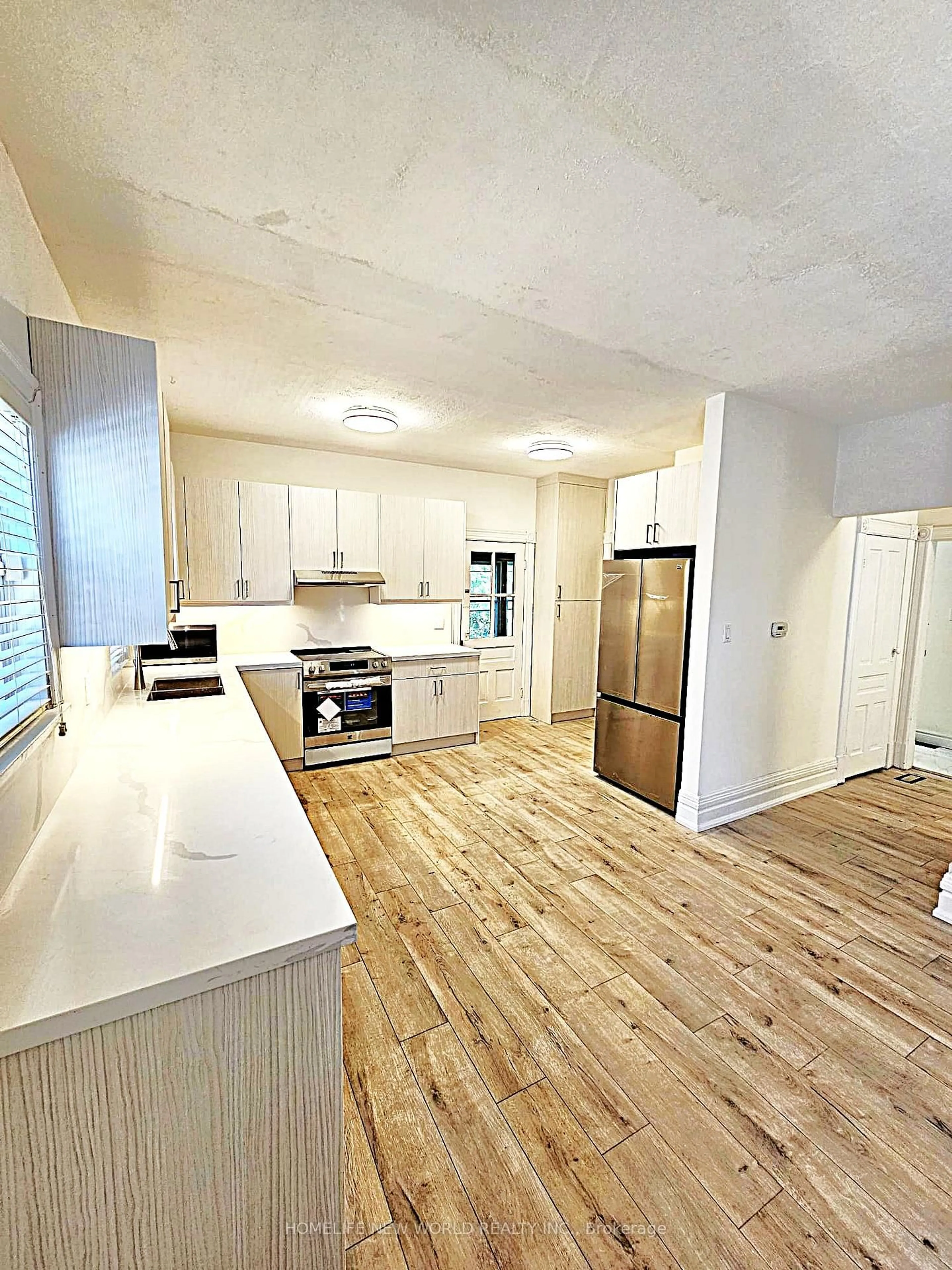 Unknown for 184 Prospect St, Newmarket Ontario L3Y 3T6