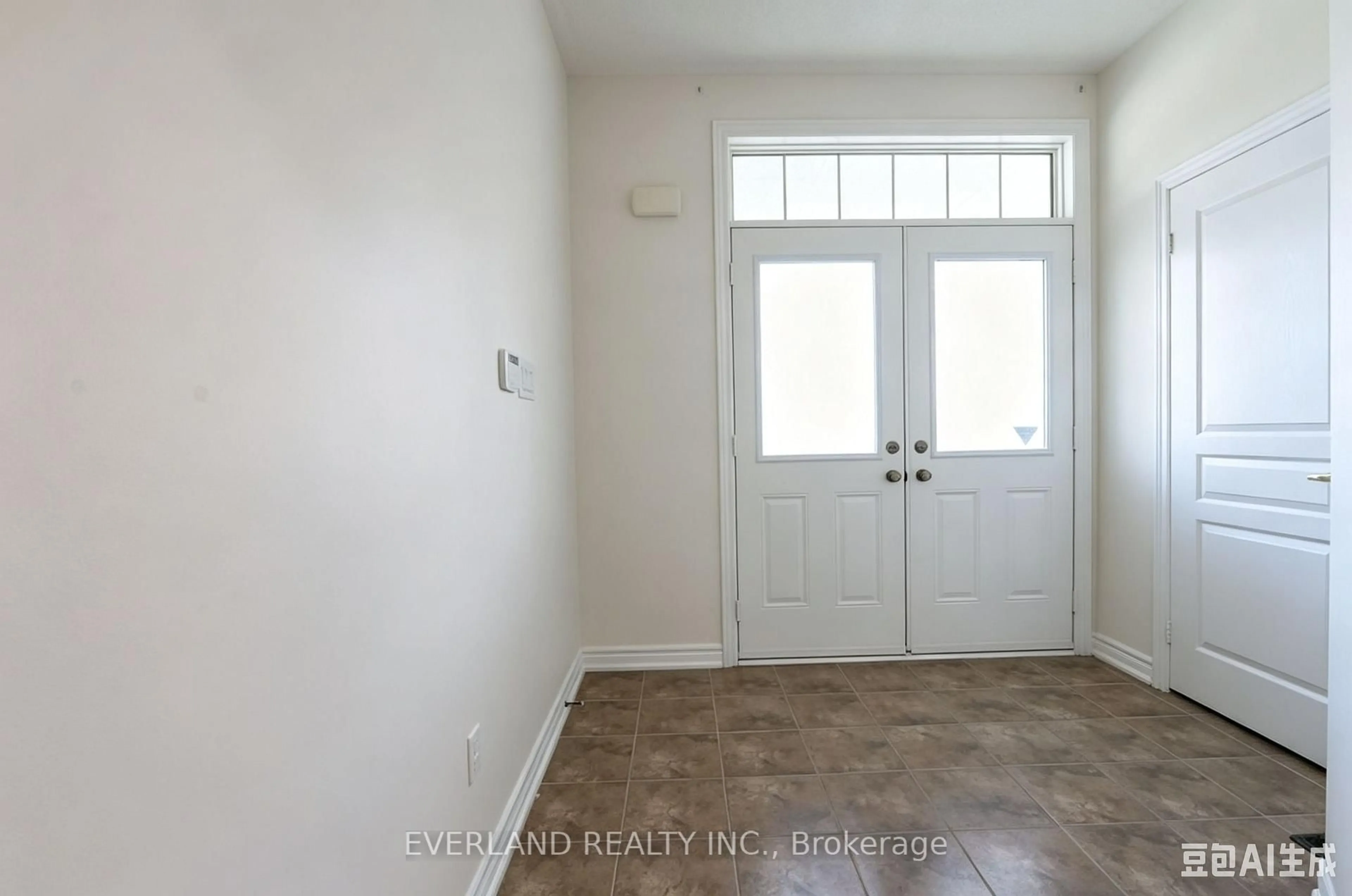 Indoor entryway for 51 Lucida Crt, Whitchurch-Stouffville Ontario L4A 1S1