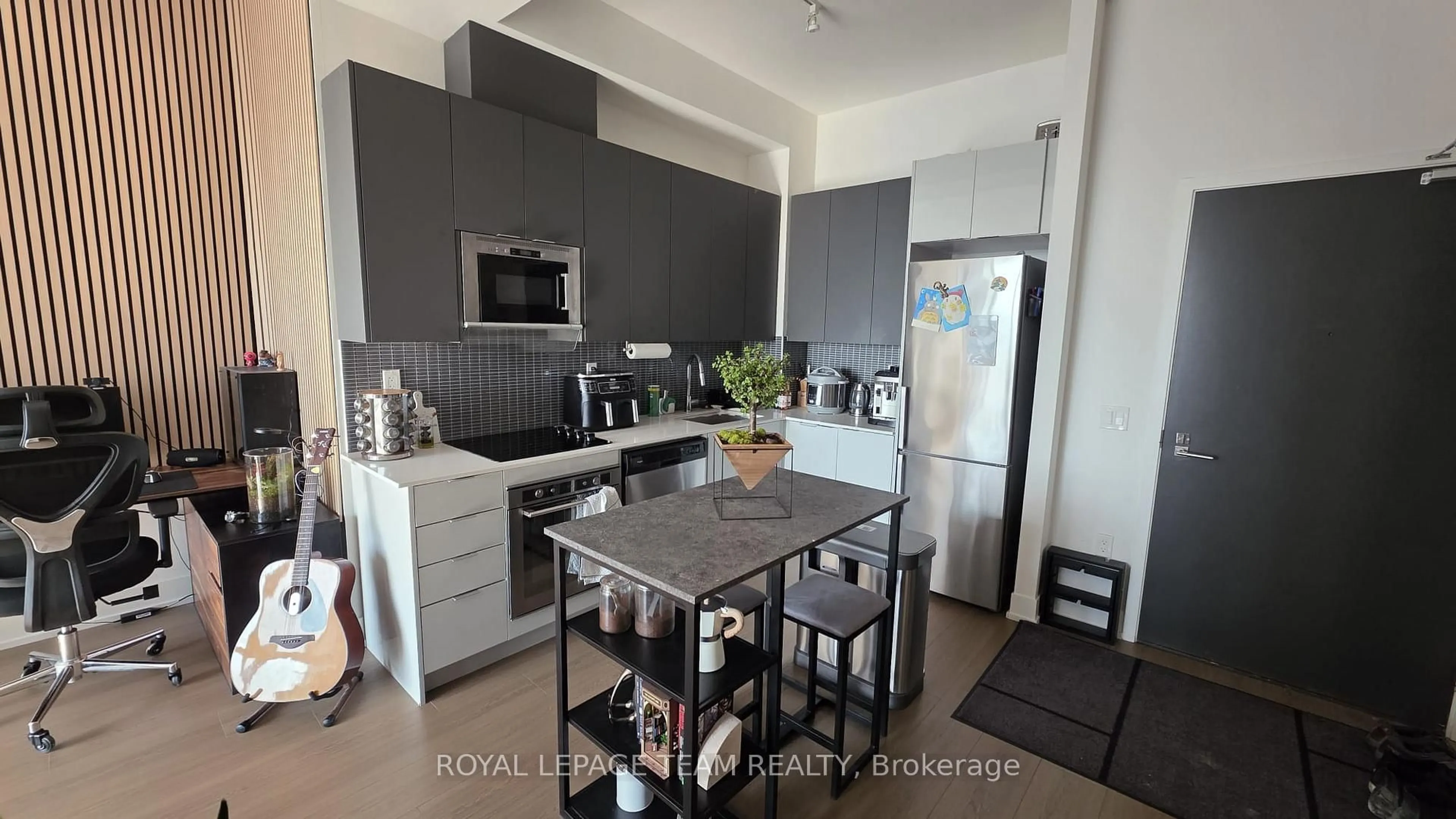 Open concept kitchen, unknown for 2916 Highway 7 #501, Vaughan Ontario L4K 0K6