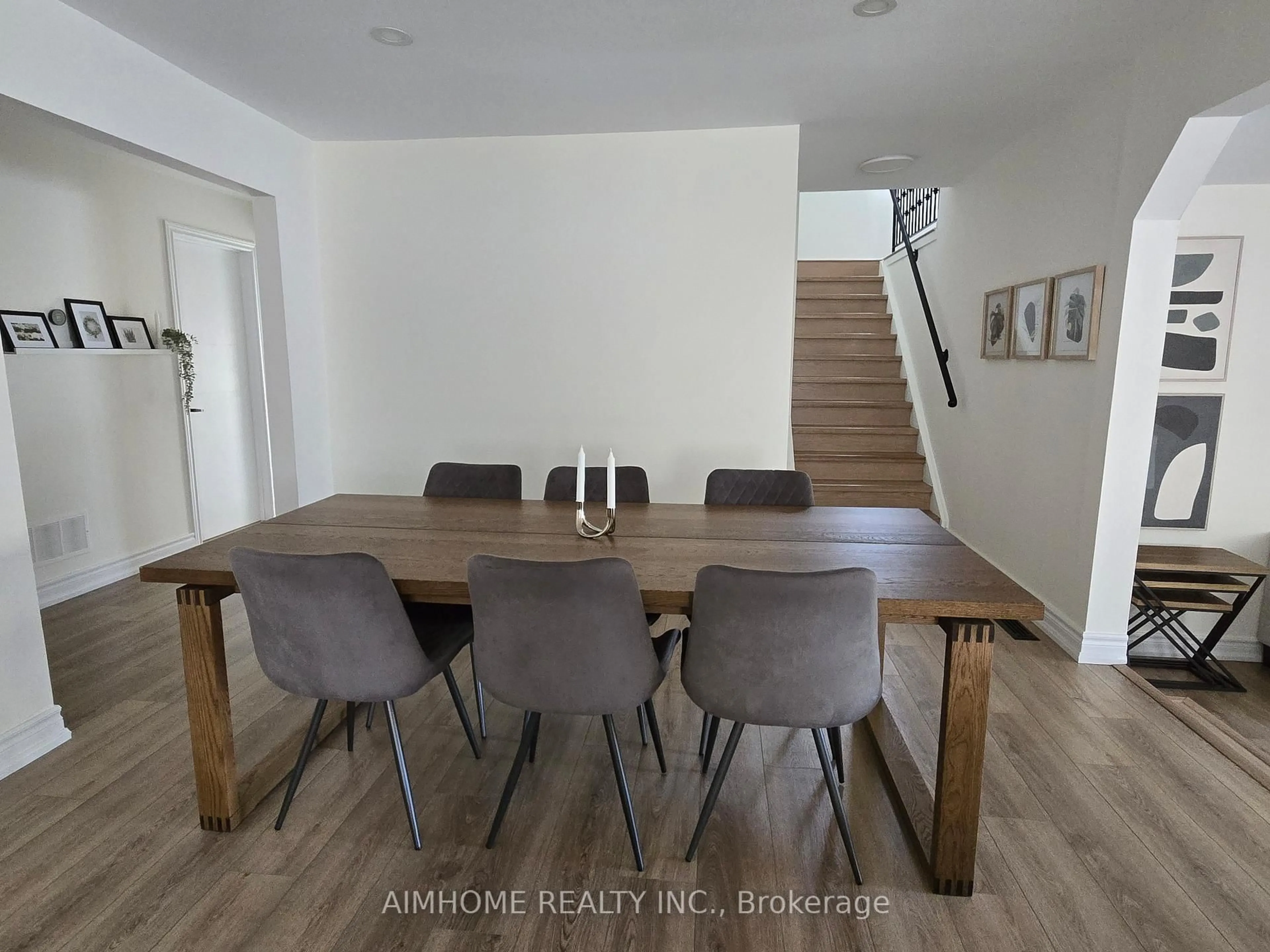 Dining room, wood/laminate floor for 77 Sunset Beach Rd, Richmond Hill Ontario L4E 3G7