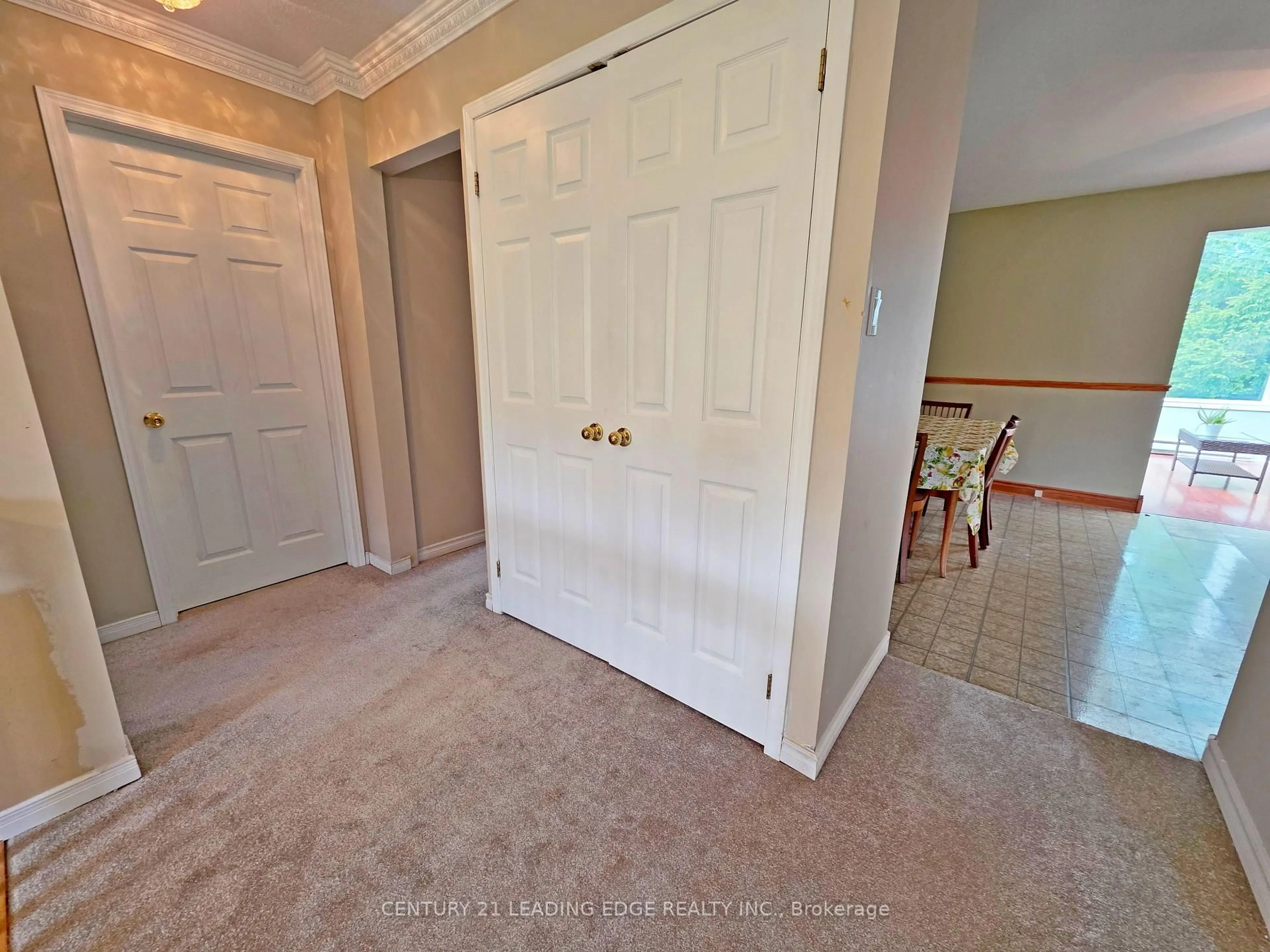 Unknown for 4 Bay Crt, Georgina Ontario L4P 1B3