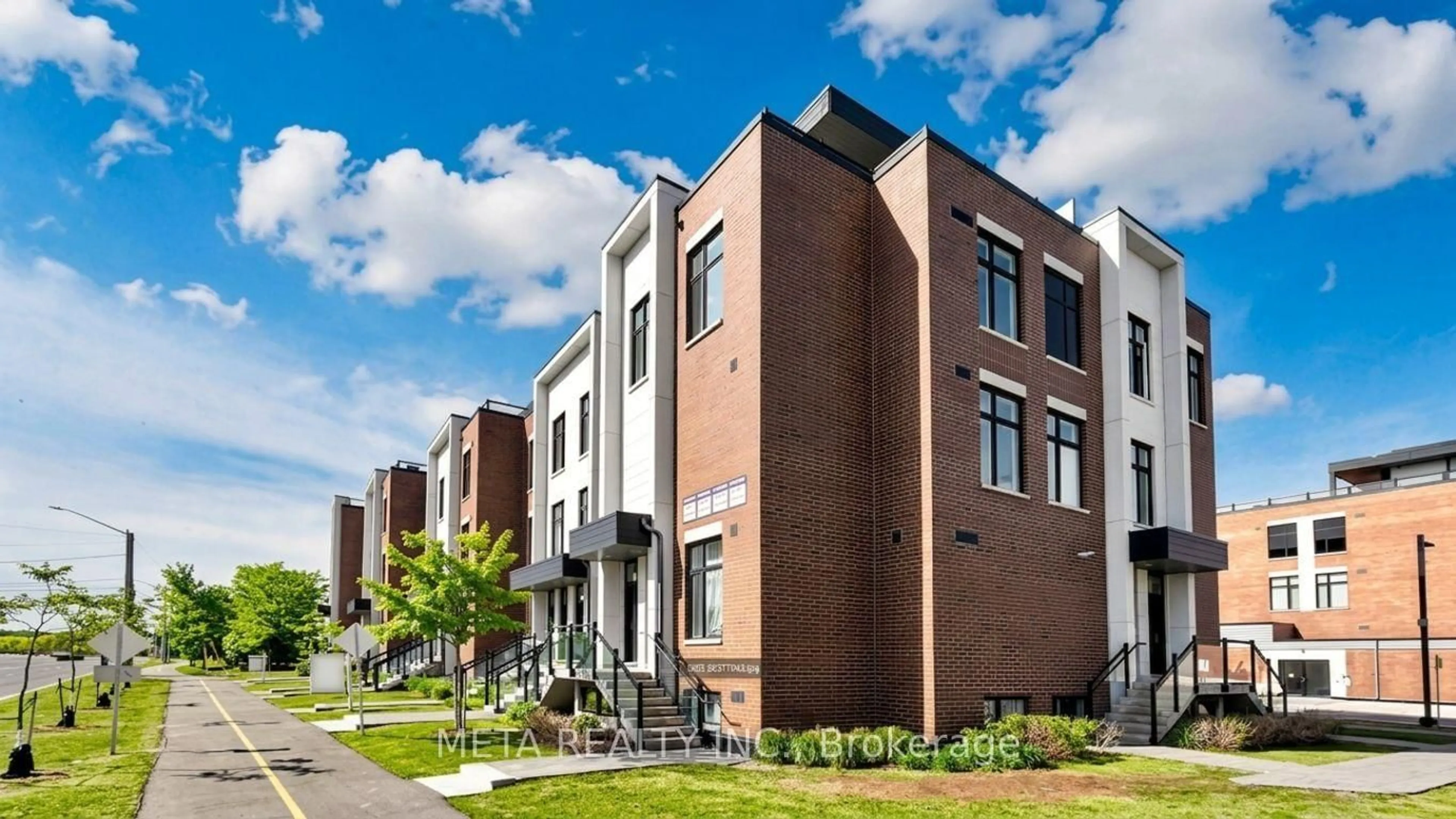 Home with brick exterior material, street for 9560 Islington Ave #L101, Vaughan Ontario L4H 4Z5