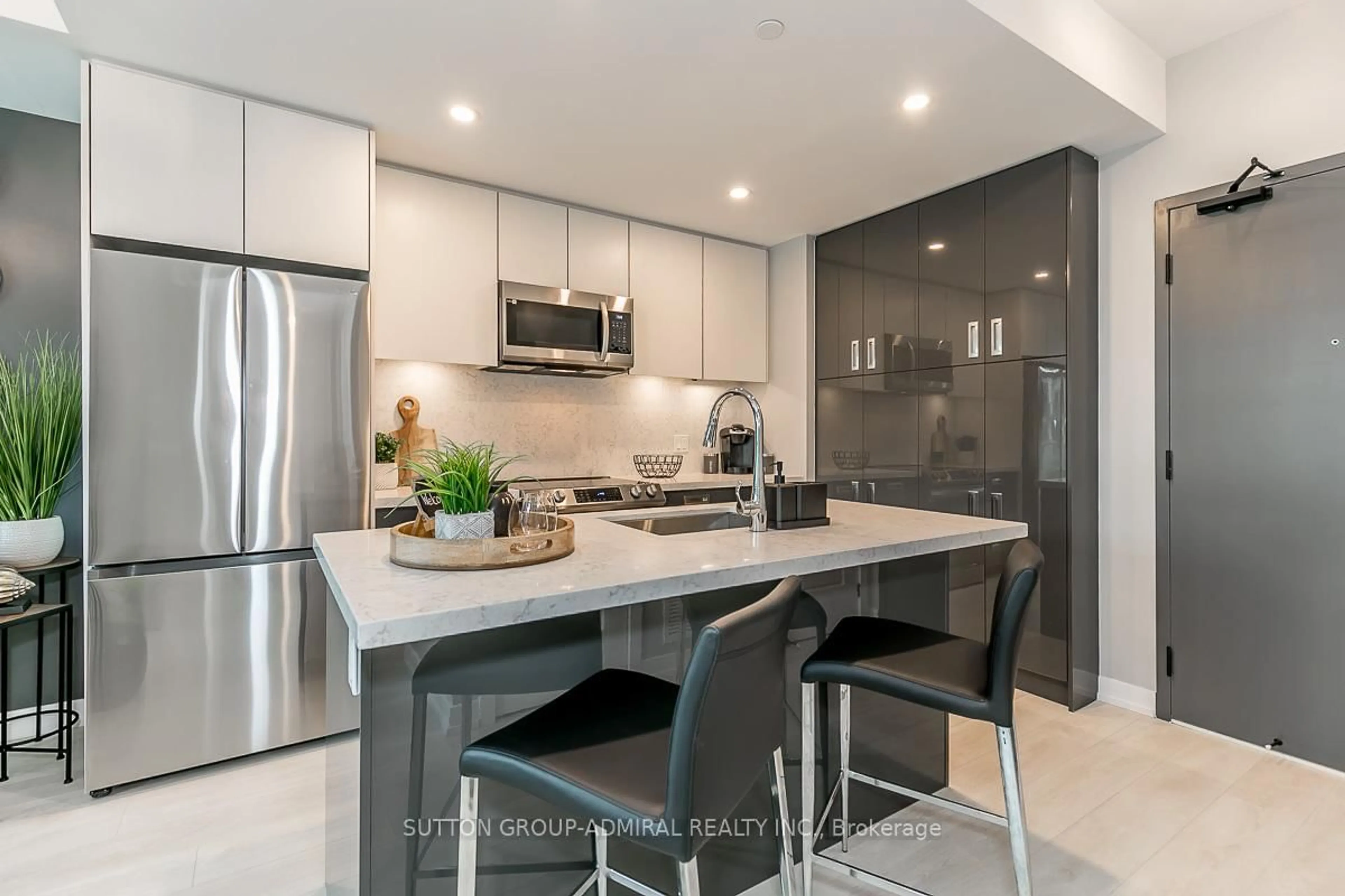 Contemporary kitchen, ceramic/tile floor for 415 Sea Ray Ave #326, Innisfil Ontario L9S 0R5
