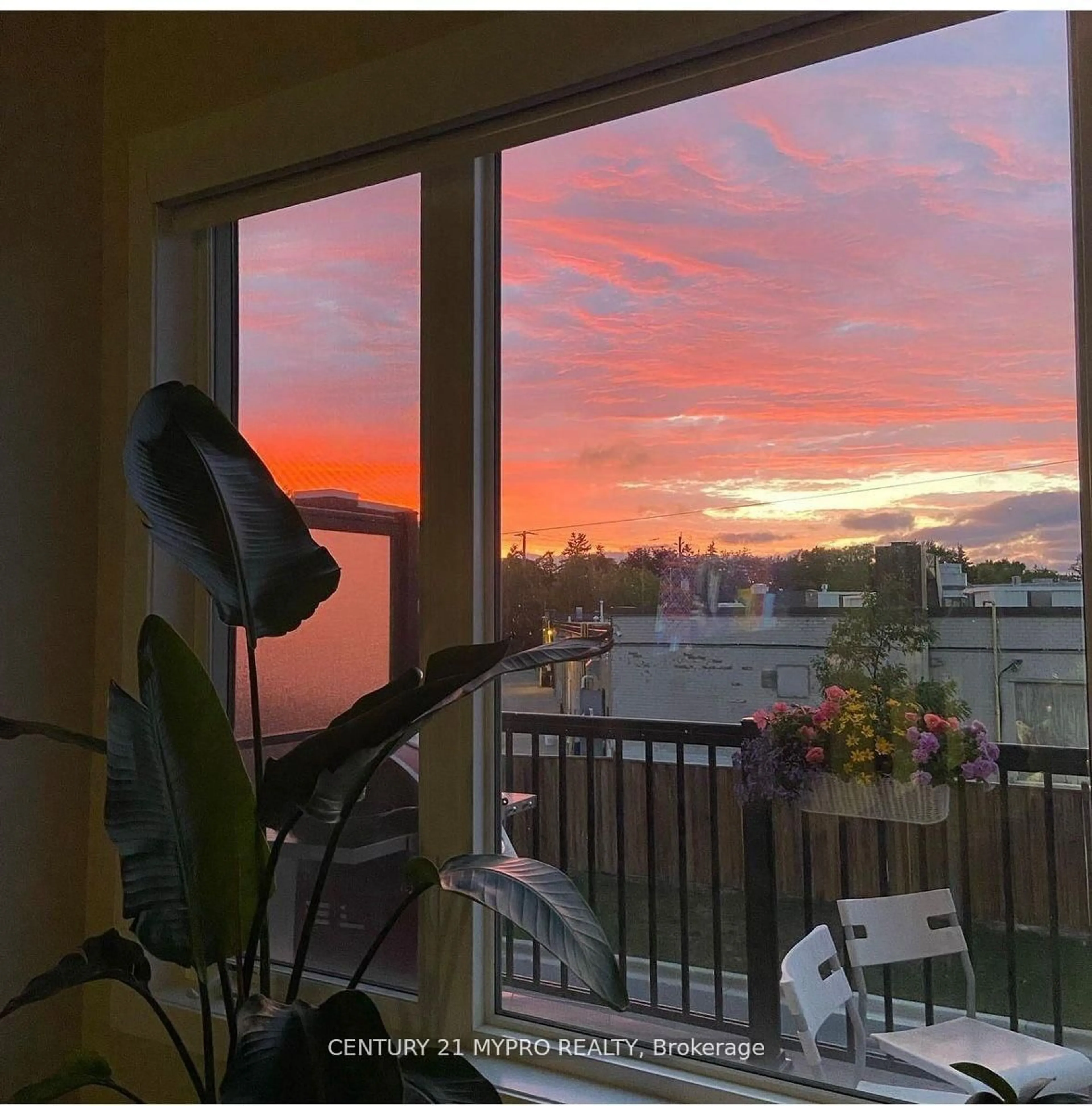 Balcony in the apartment, unknown for 12 Ambler Lane, Richmond Hill Ontario L4C 0Z8