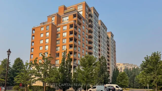 29 Northern Heights Dr #1205, Richmond Hill 2