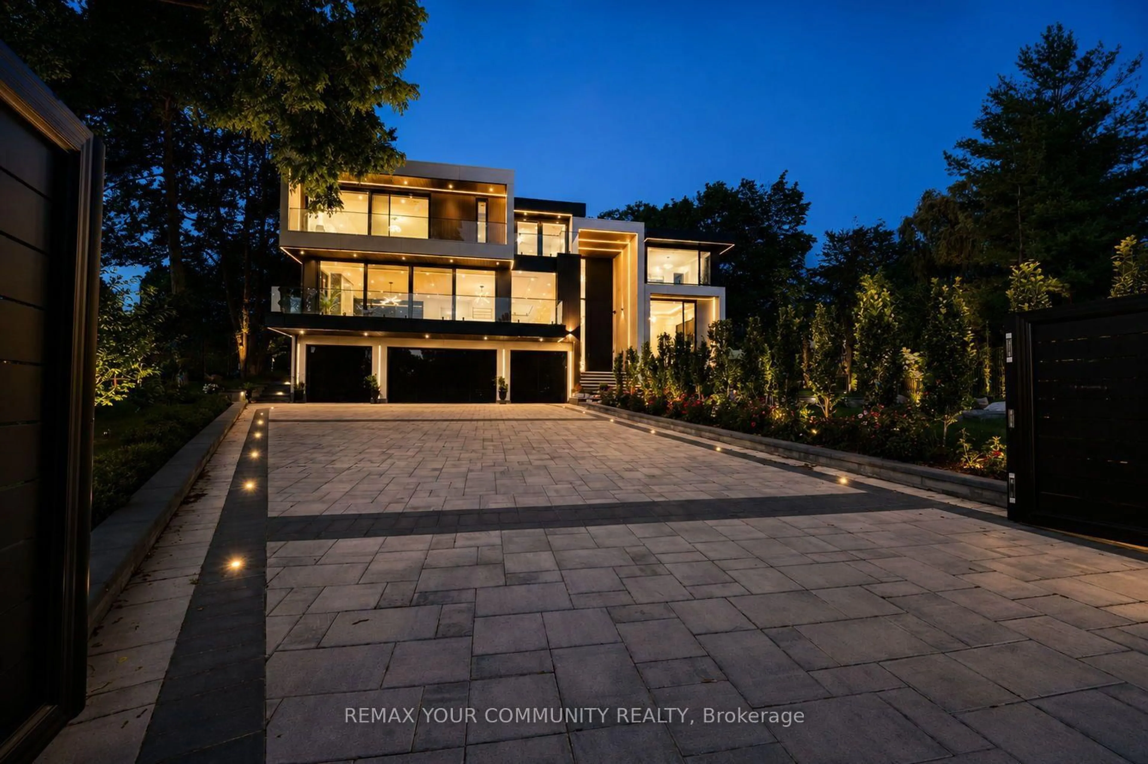 Unknown for 35 Riverside Blvd, Vaughan Ontario L4J 1H5