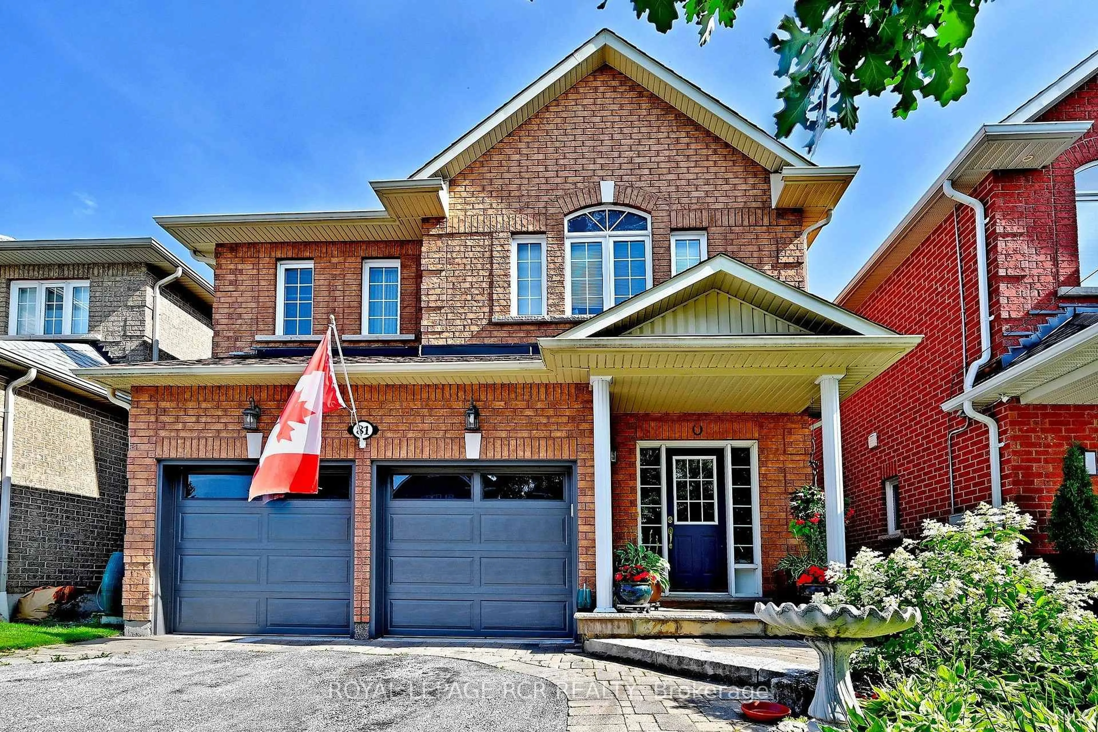 Home with brick exterior material, street for 81 Woodbury Cres, Newmarket Ontario L3X 2T2