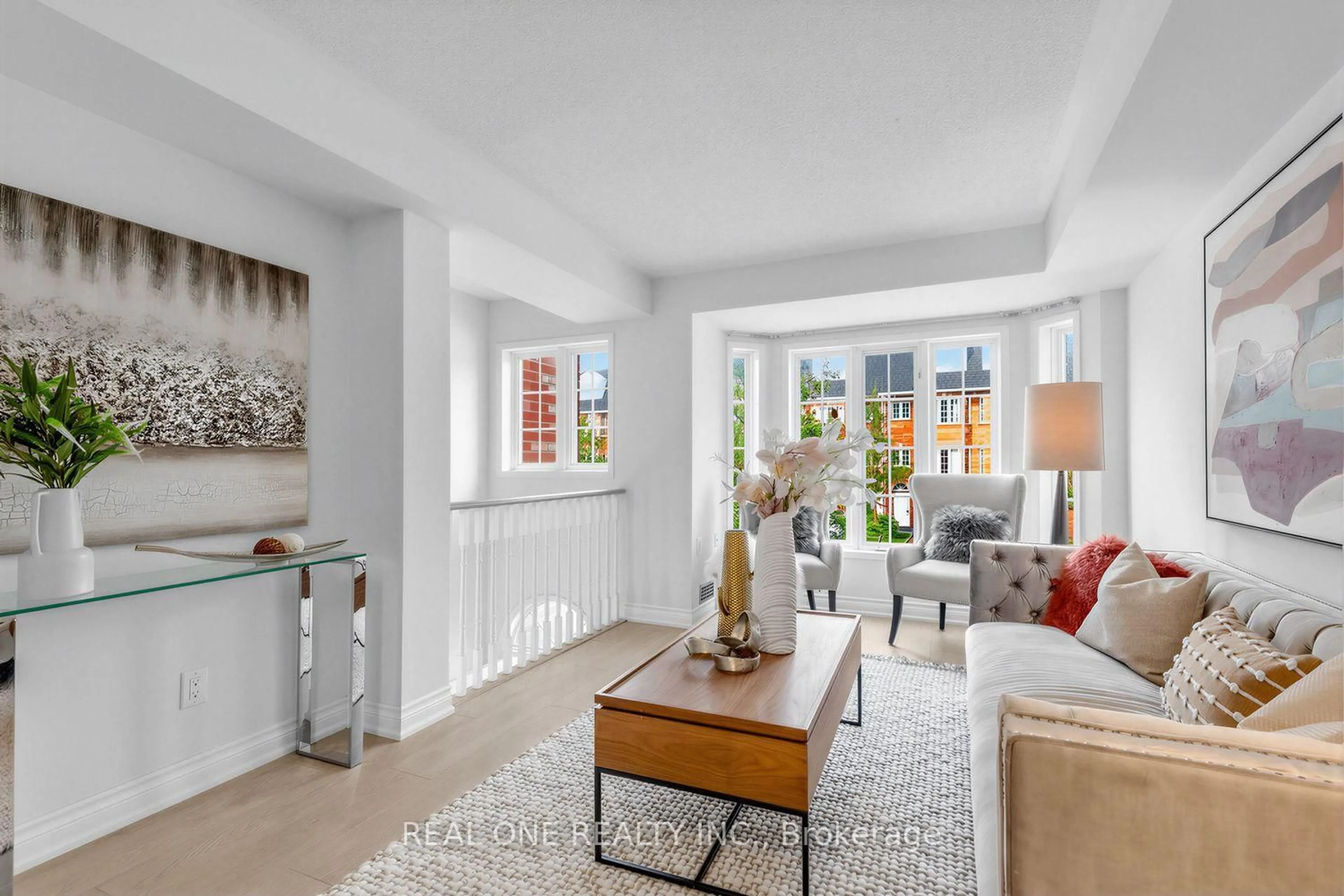 Living room with furniture, unknown for 43 Bethune Way, Markham Ontario L3S 4A5