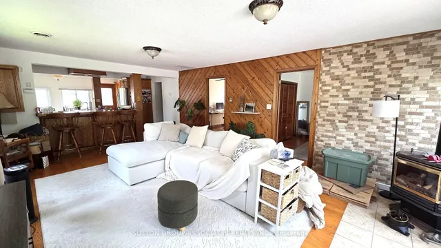 1099 Poplar Dr, Innisfil 3