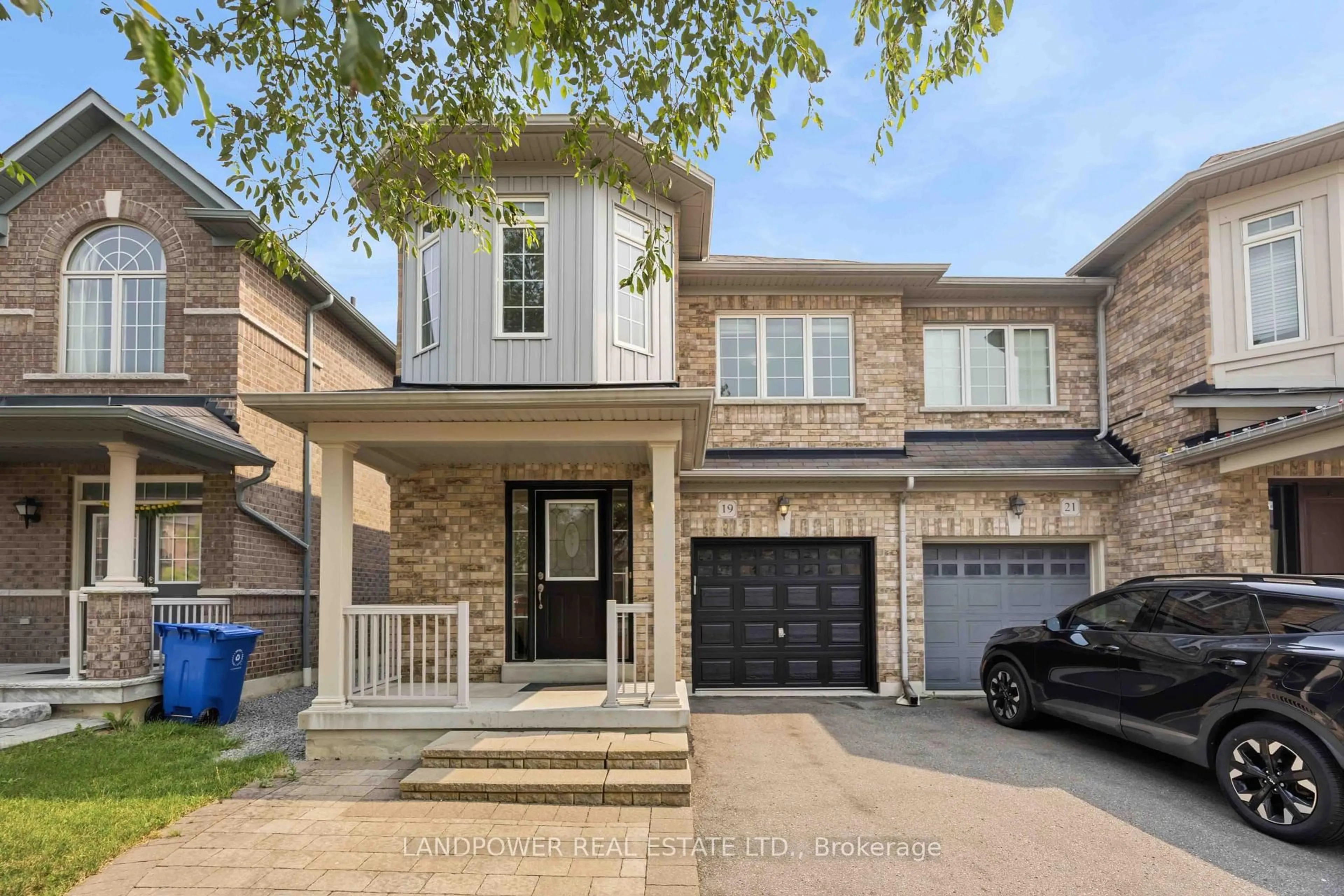Home with brick exterior material, street for 19 Christian Hoover Dr, Whitchurch-Stouffville Ontario L4A 0X5