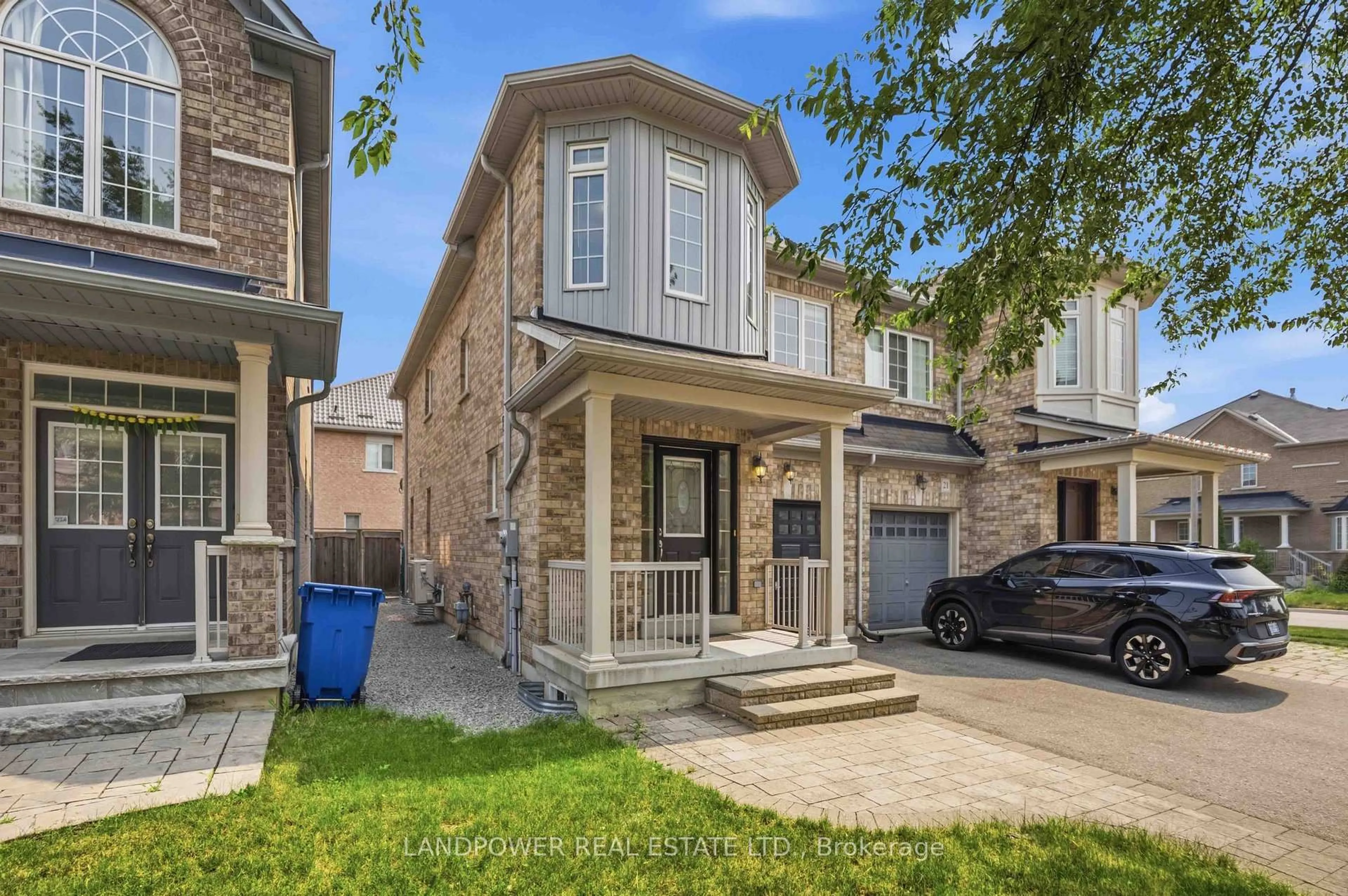 Home with brick exterior material, street for 19 Christian Hoover Dr, Whitchurch-Stouffville Ontario L4A 0X5