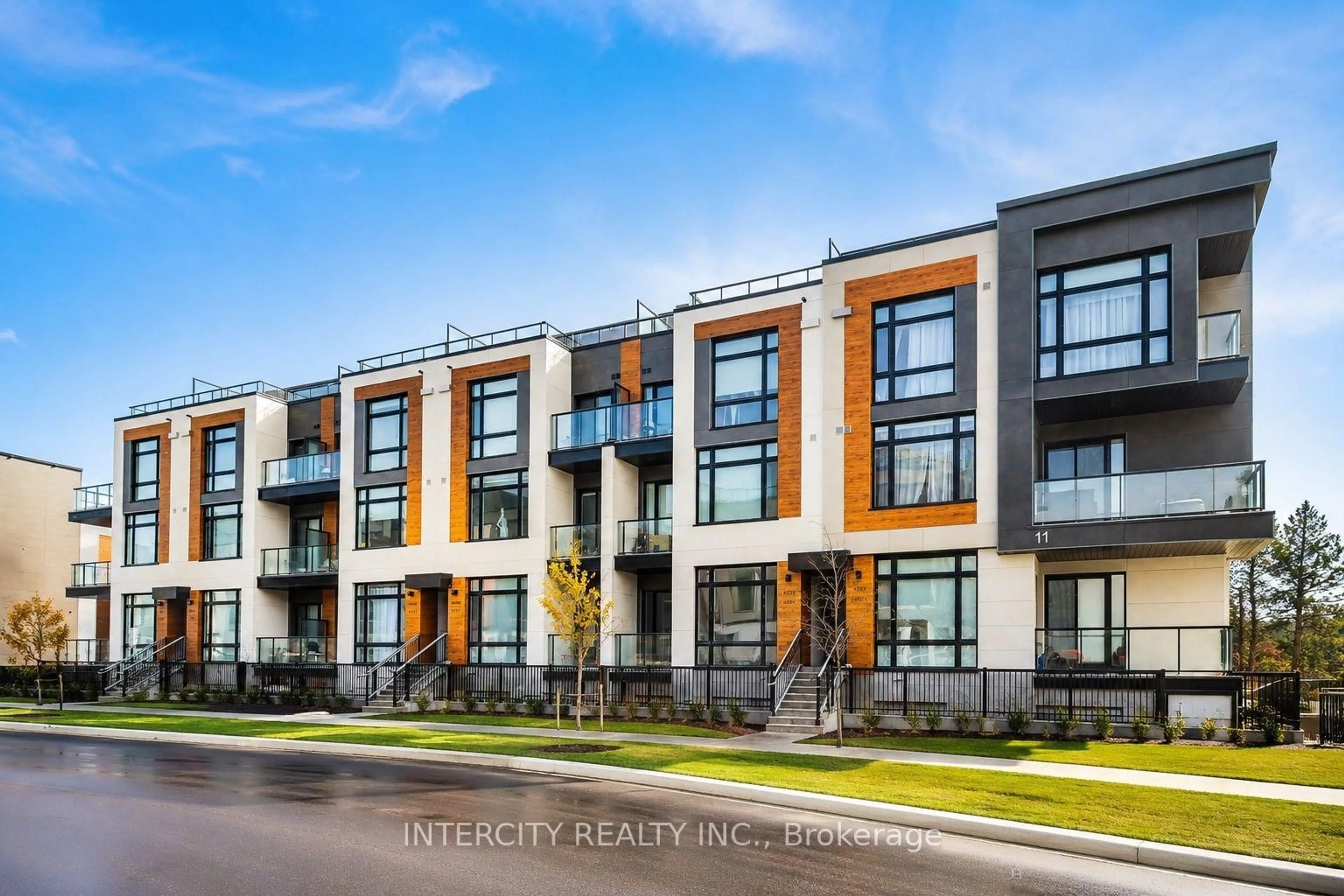 Home with brick exterior material, street for 11 David Eyer Rd #1504, Richmond Hill Ontario L4S 0N3