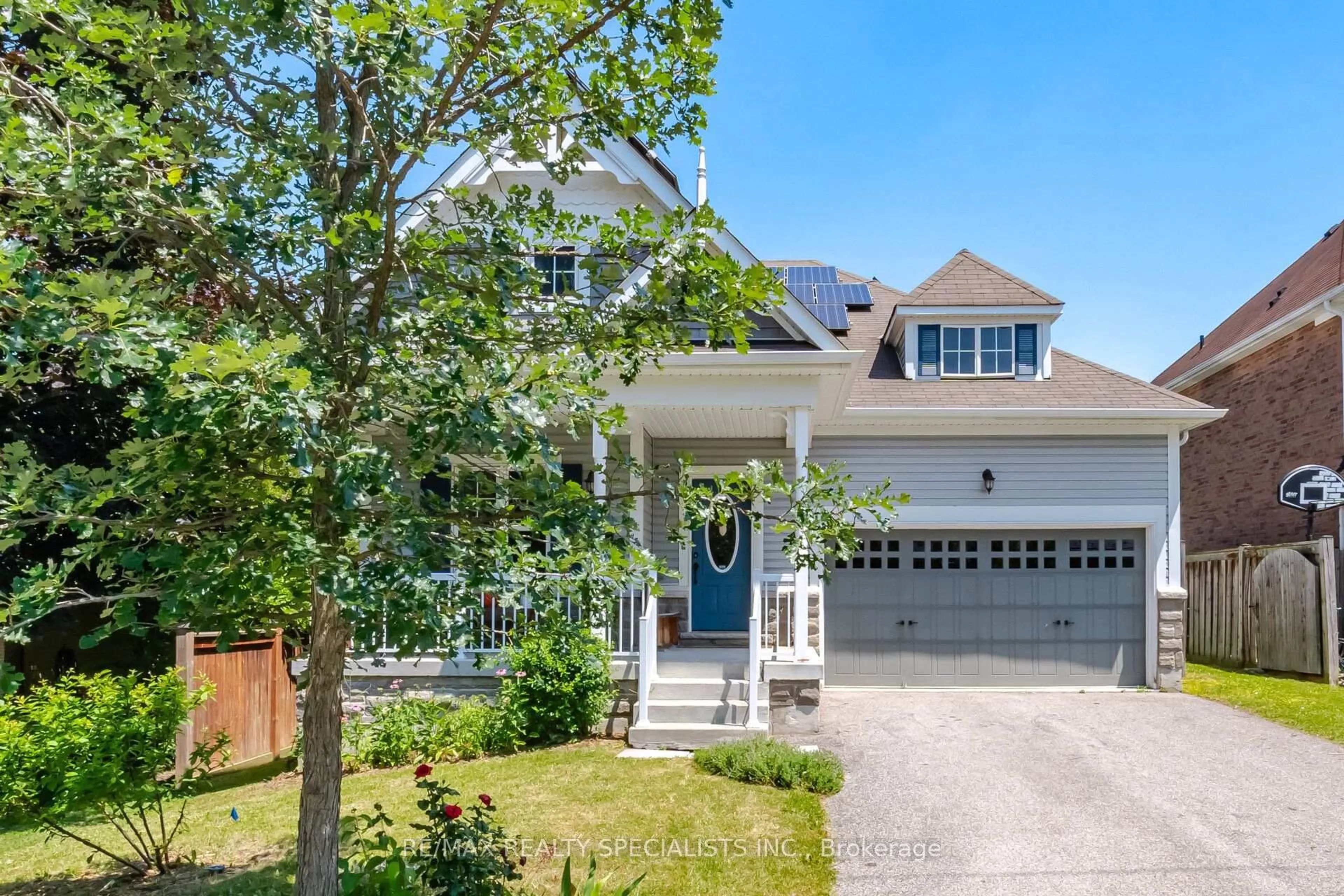 Home with vinyl exterior material, street for 173 Church St, New Tecumseth Ontario L9R 0G2