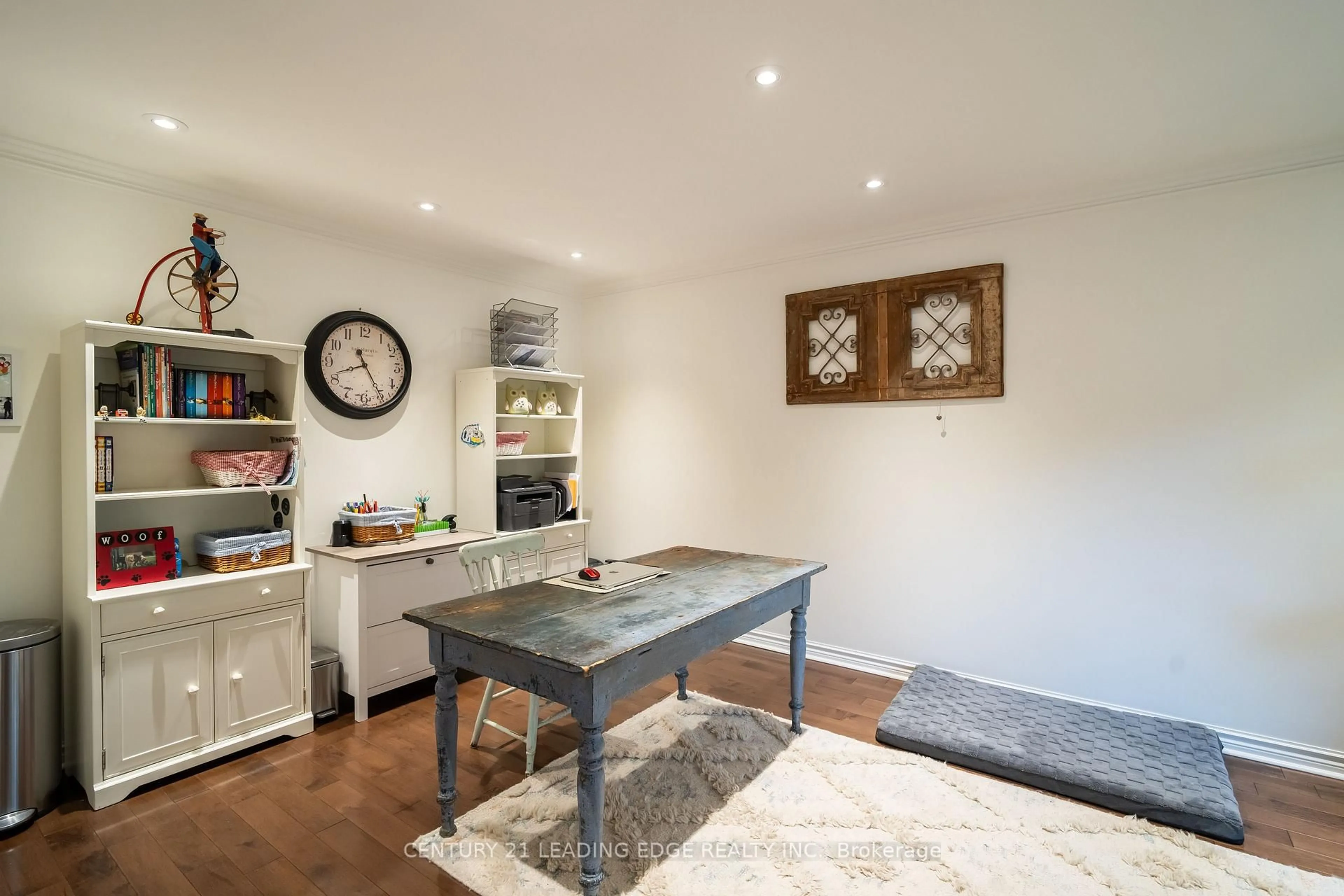 Dining room, wood/laminate floor for 53 McClenny Dr, Aurora Ontario L4G 5P5