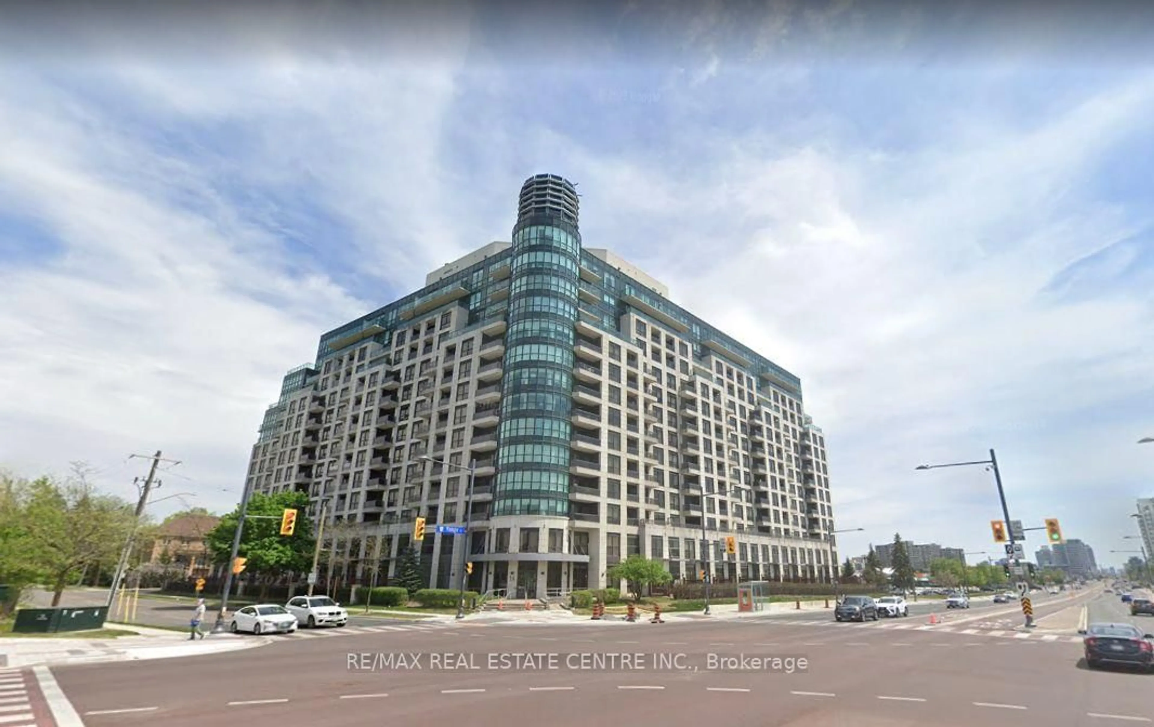 Indoor foyer for 18 Harding Blvd #PH207, Richmond Hill Ontario L4C 0T3