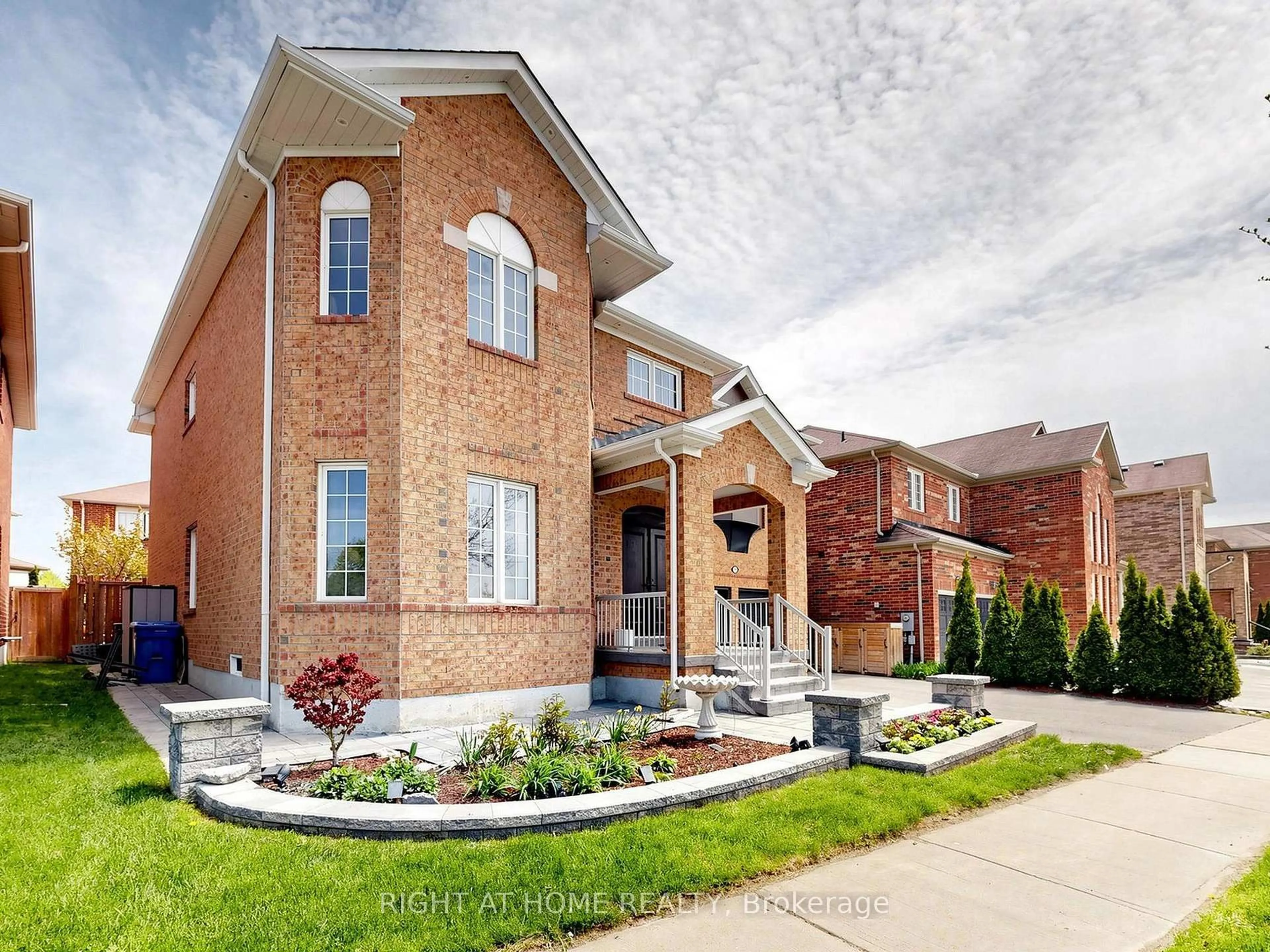 Home with brick exterior material, street for 89 Greenwood Rd, Whitchurch-Stouffville Ontario L4A 0N8