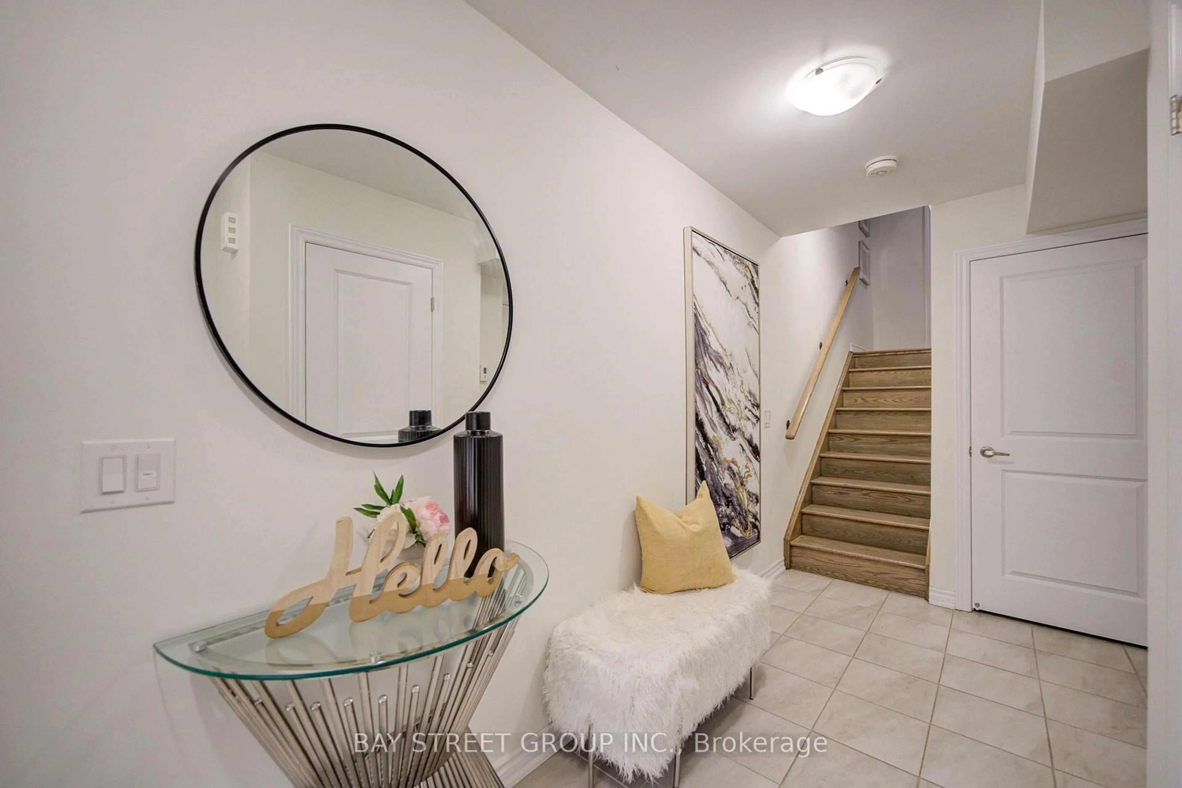 Indoor entryway for 7 Schmidt Lane, Markham Ontario L6C 3L7