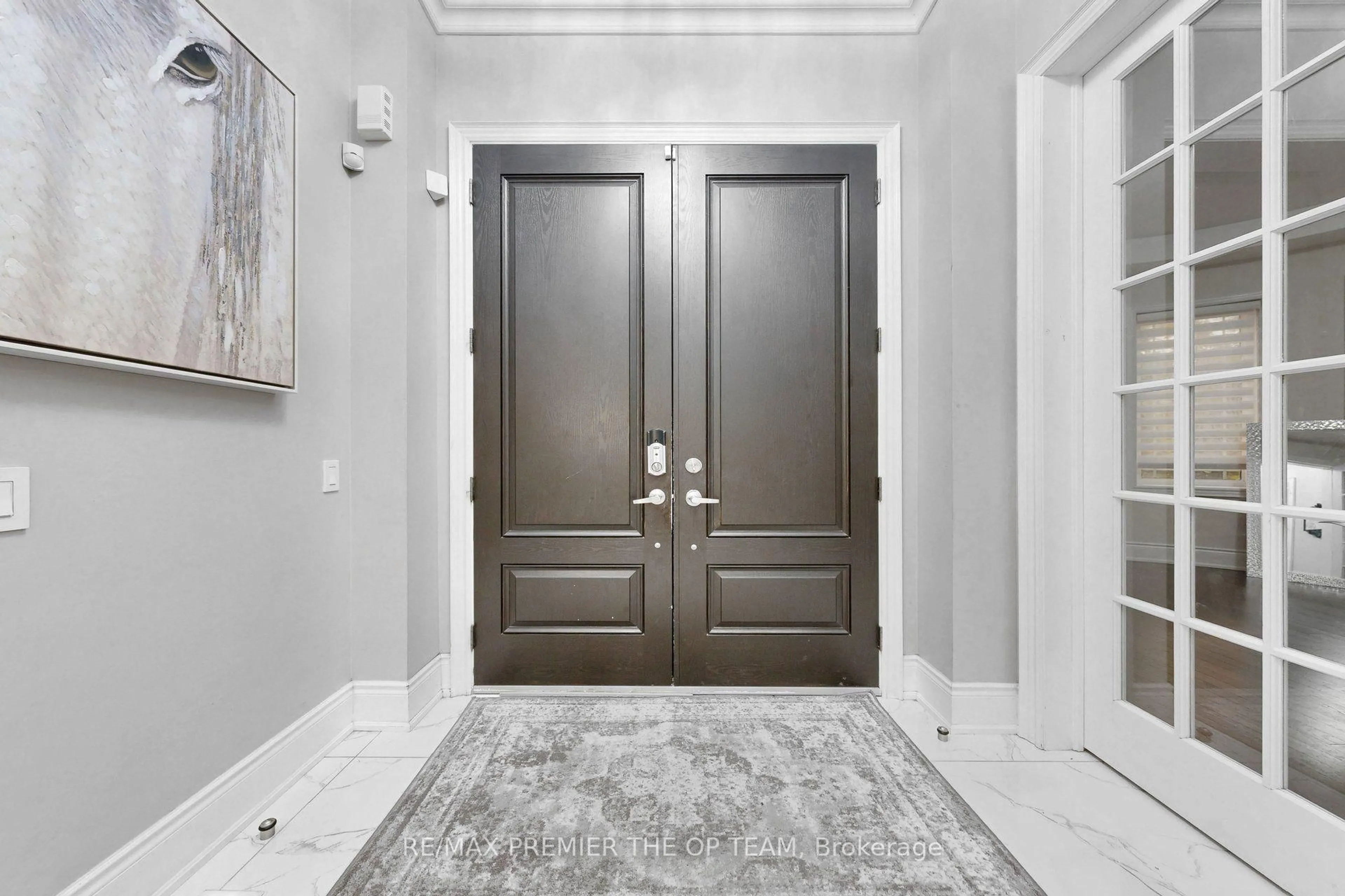 Indoor entryway for 60 Chesney Cres, Vaughan Ontario L4H 4A5