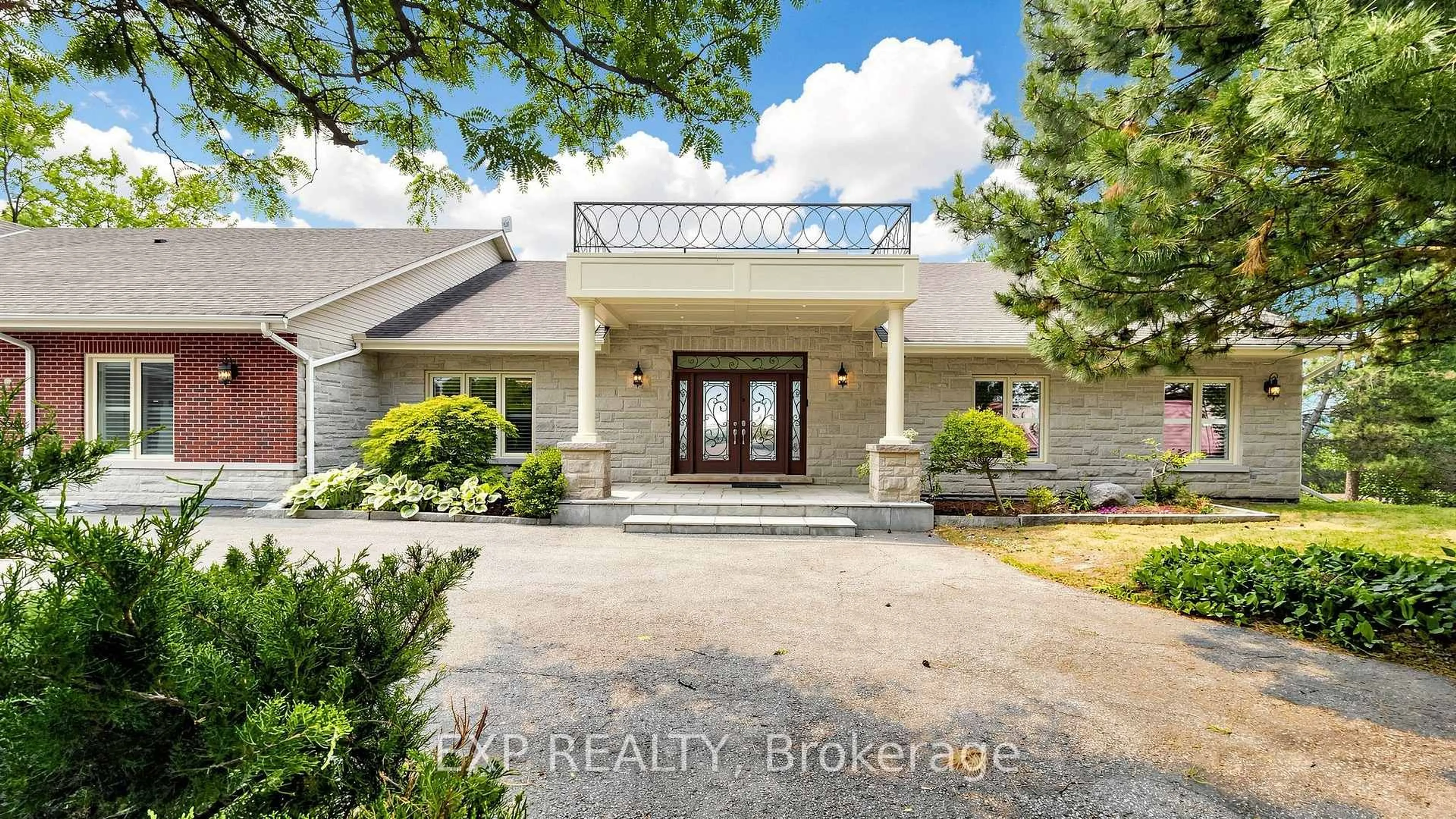 Unknown for 18 Mccowan Lane, Whitchurch-Stouffville Ontario L4A 4C1