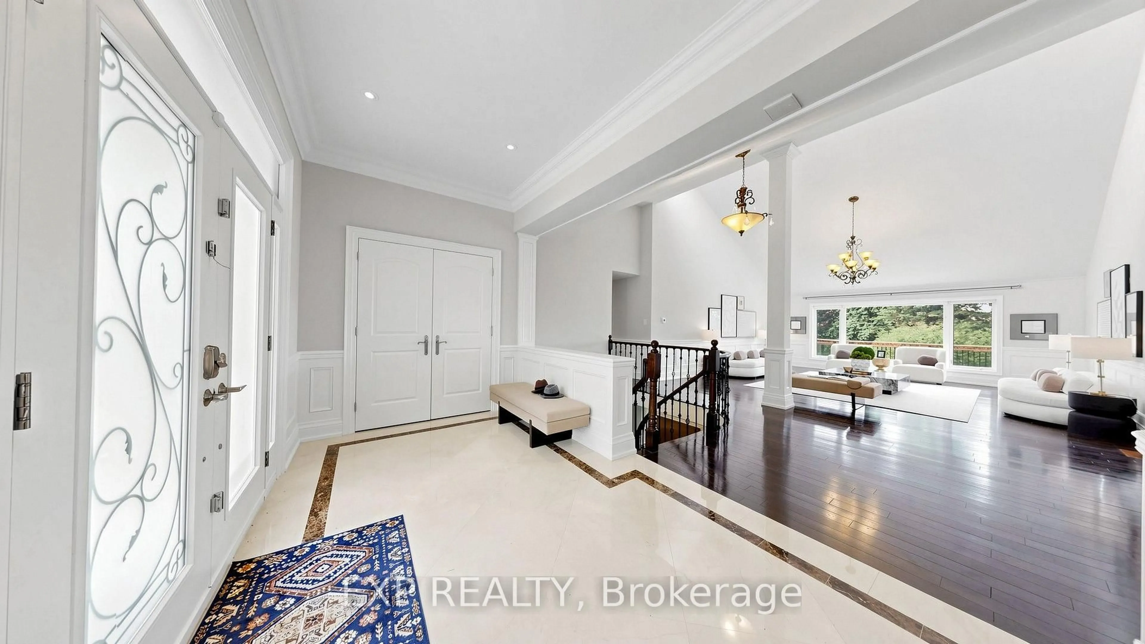 Indoor entryway for 18 Mccowan Lane, Whitchurch-Stouffville Ontario L4A 4C1