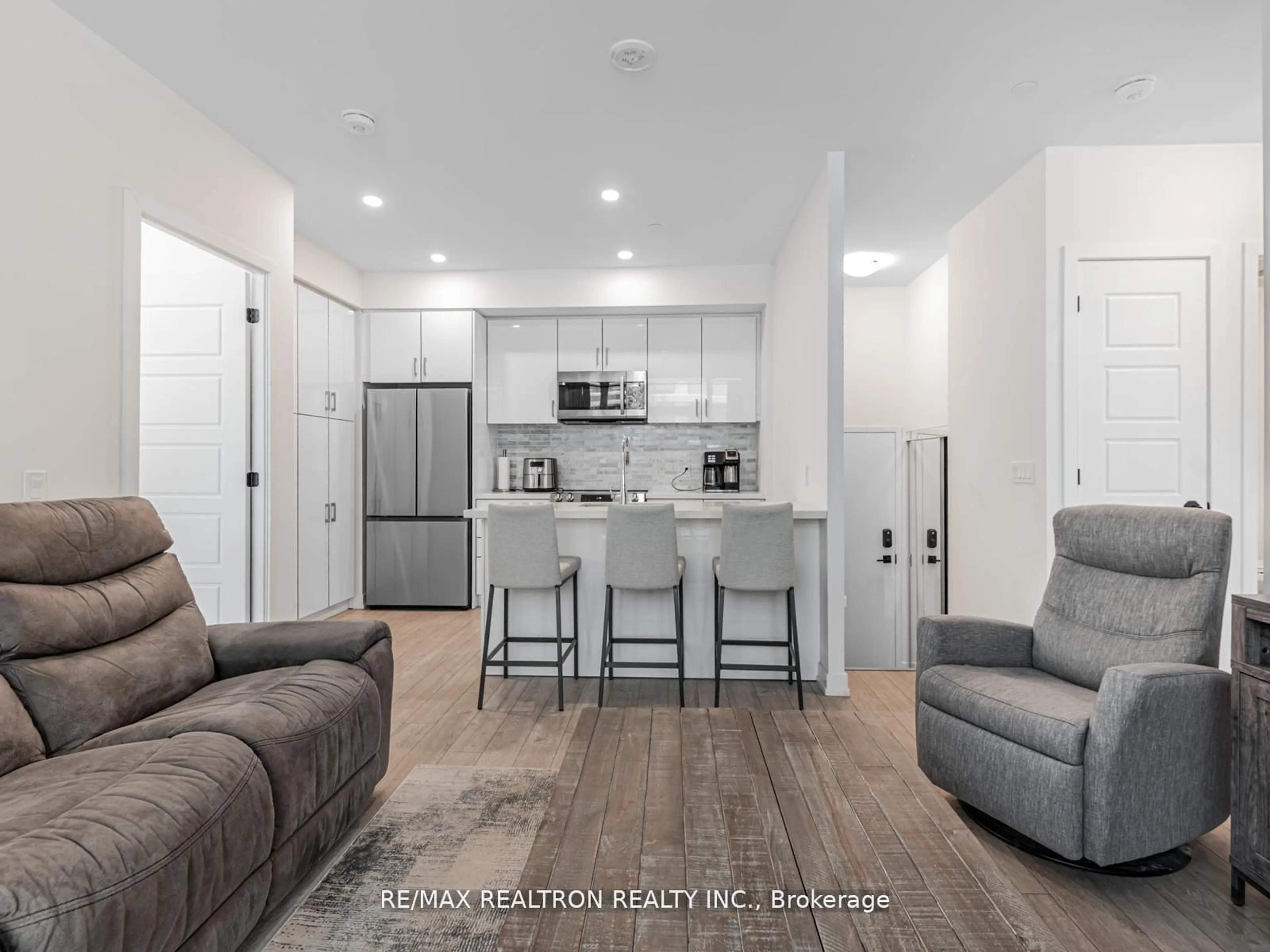Open concept kitchen, unknown for 415 SEA RAY Ave #G13, Innisfil Ontario L9S 0N9