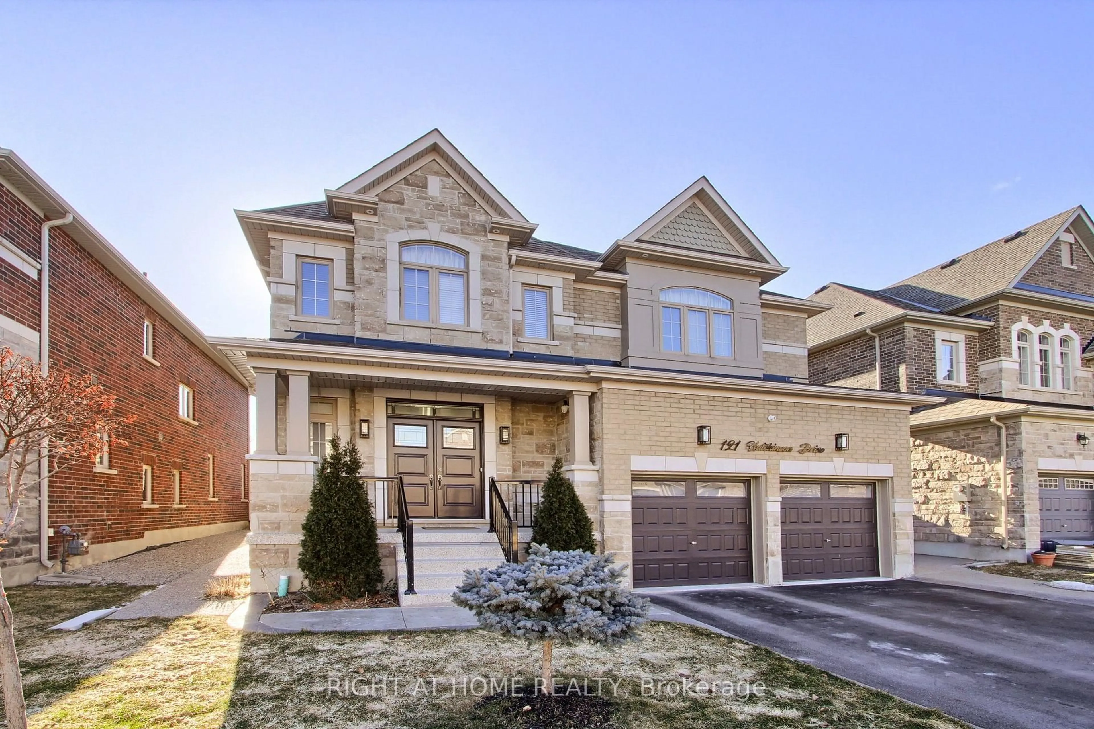 Home with brick exterior material, street for 121 Hutchinson Dr, New Tecumseth Ontario L9R 0P6