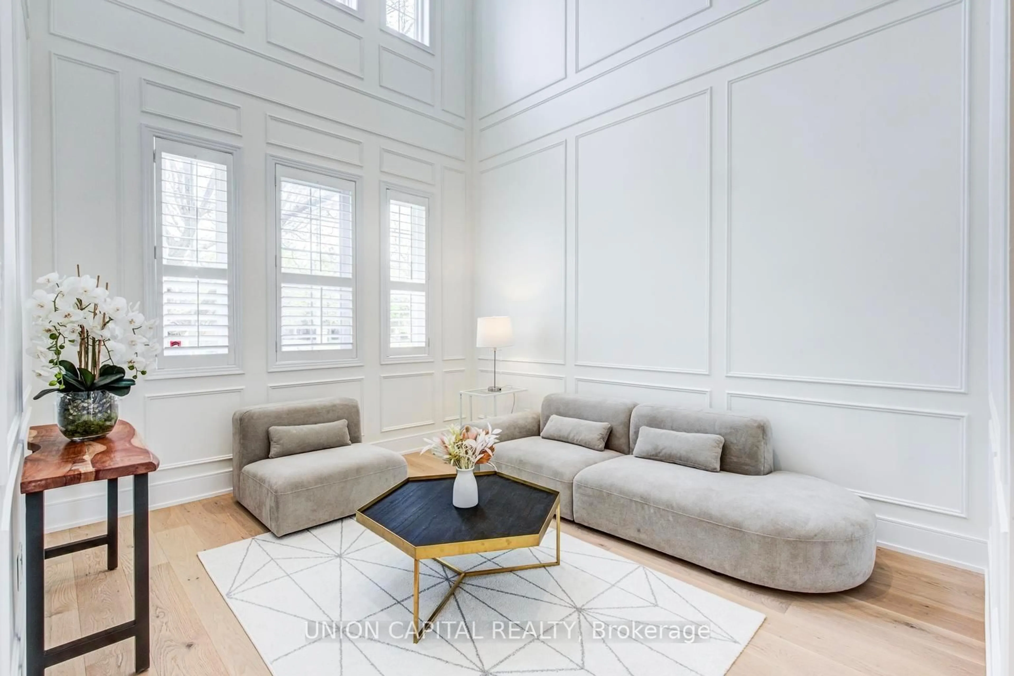 Living room with furniture, unknown for 69 Southbrook Cres, Markham Ontario L6C 2H6