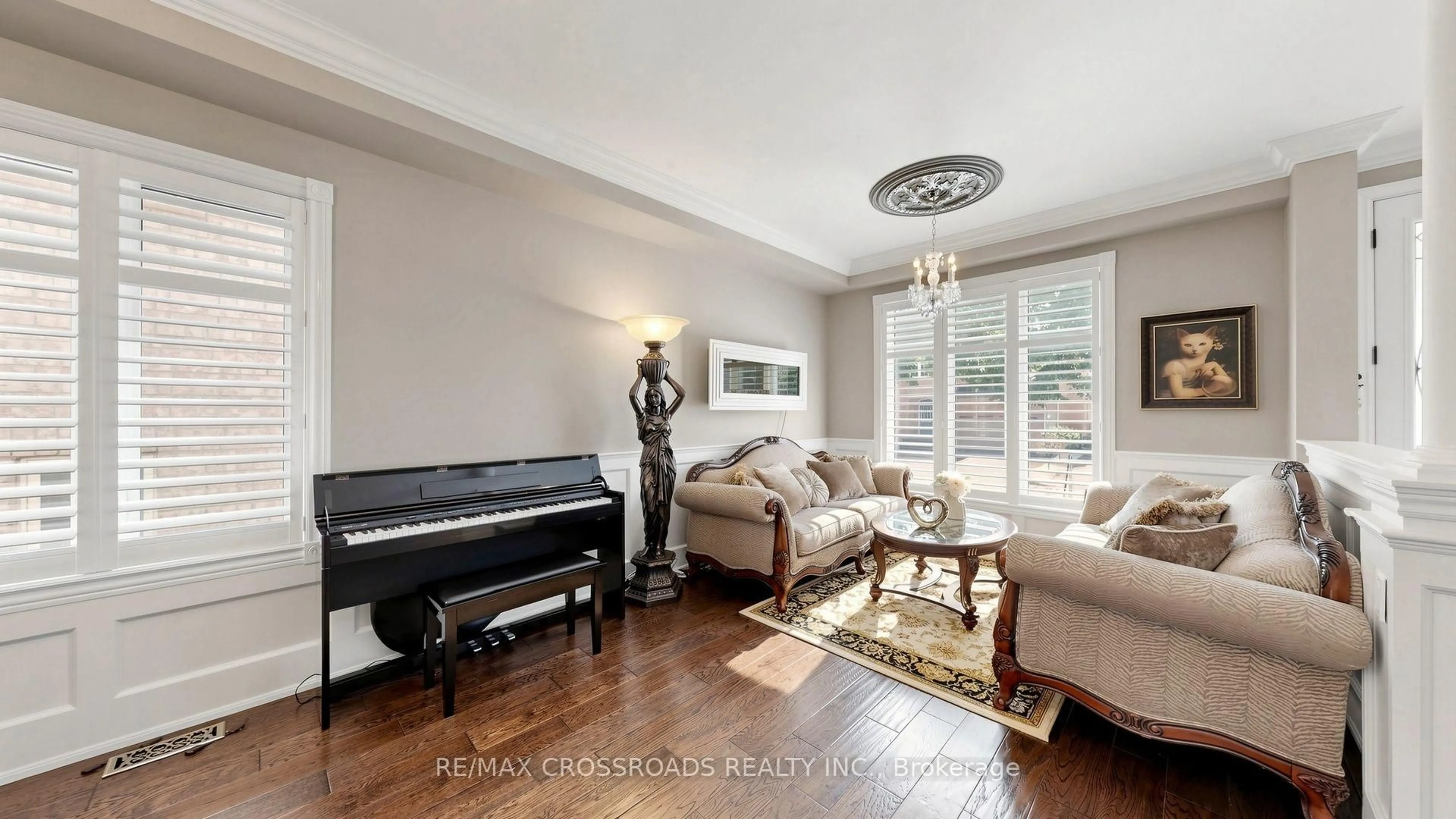 Living room with furniture, unknown for 22 Bartlett Rd, Markham Ontario L6C 2Y6