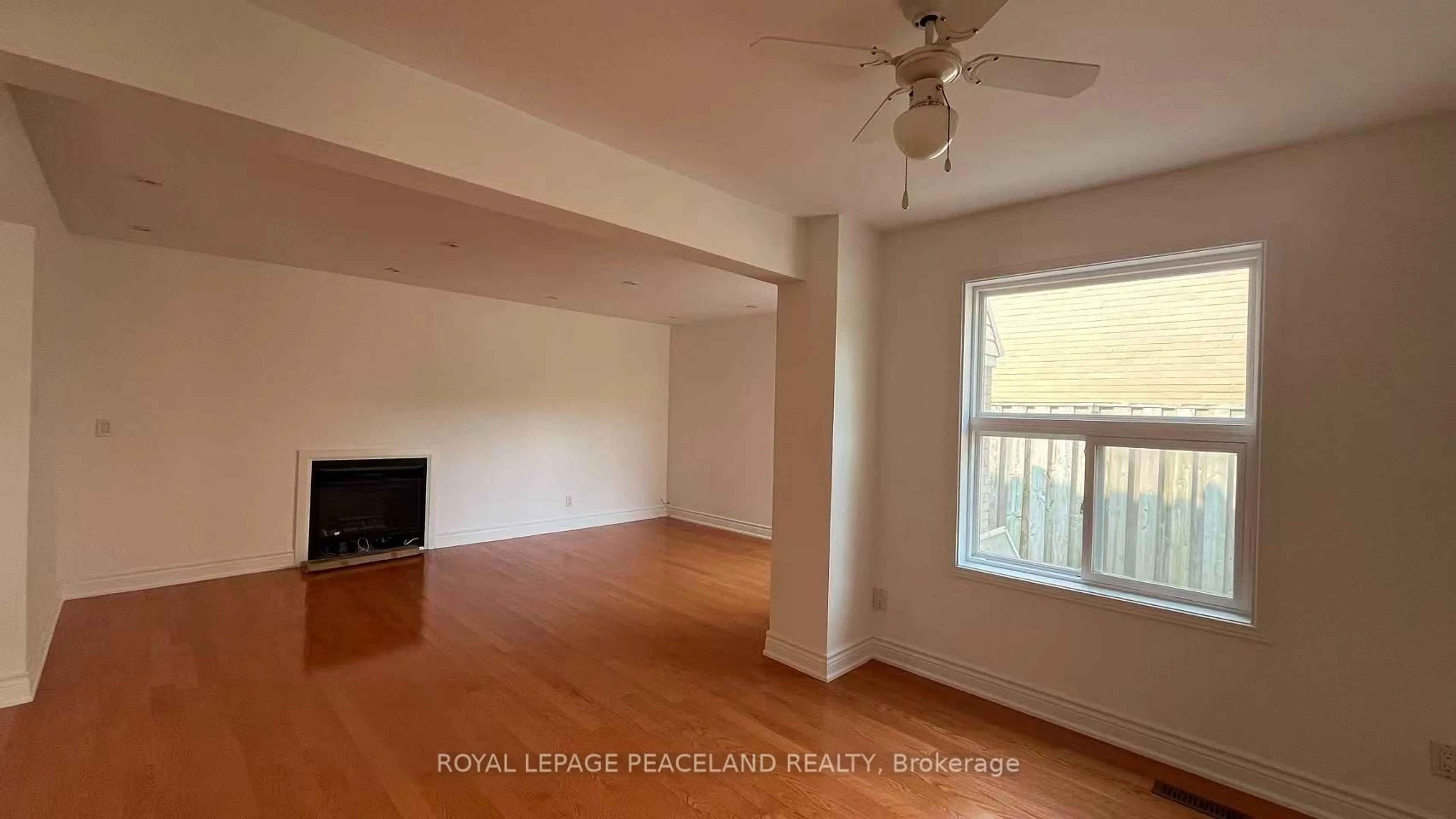 A pic of a room for 711 Irwin Cres, Newmarket Ontario L3Y 5A4