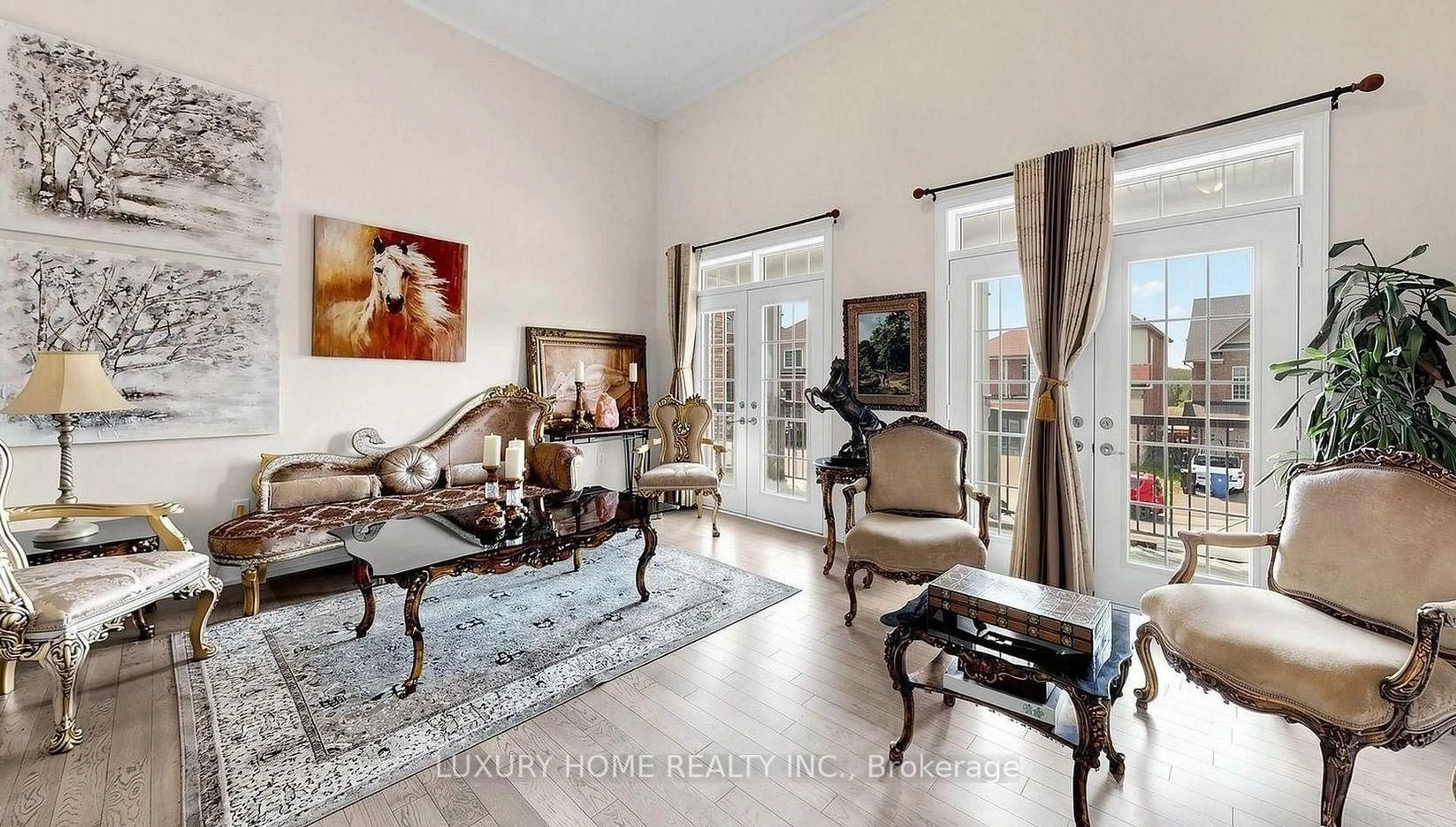 Living room with furniture, unknown for 78 BEN SINCLAIR Ave, East Gwillimbury Ontario L0G 1R0