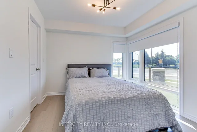 130 Blick Cres, Aurora 5