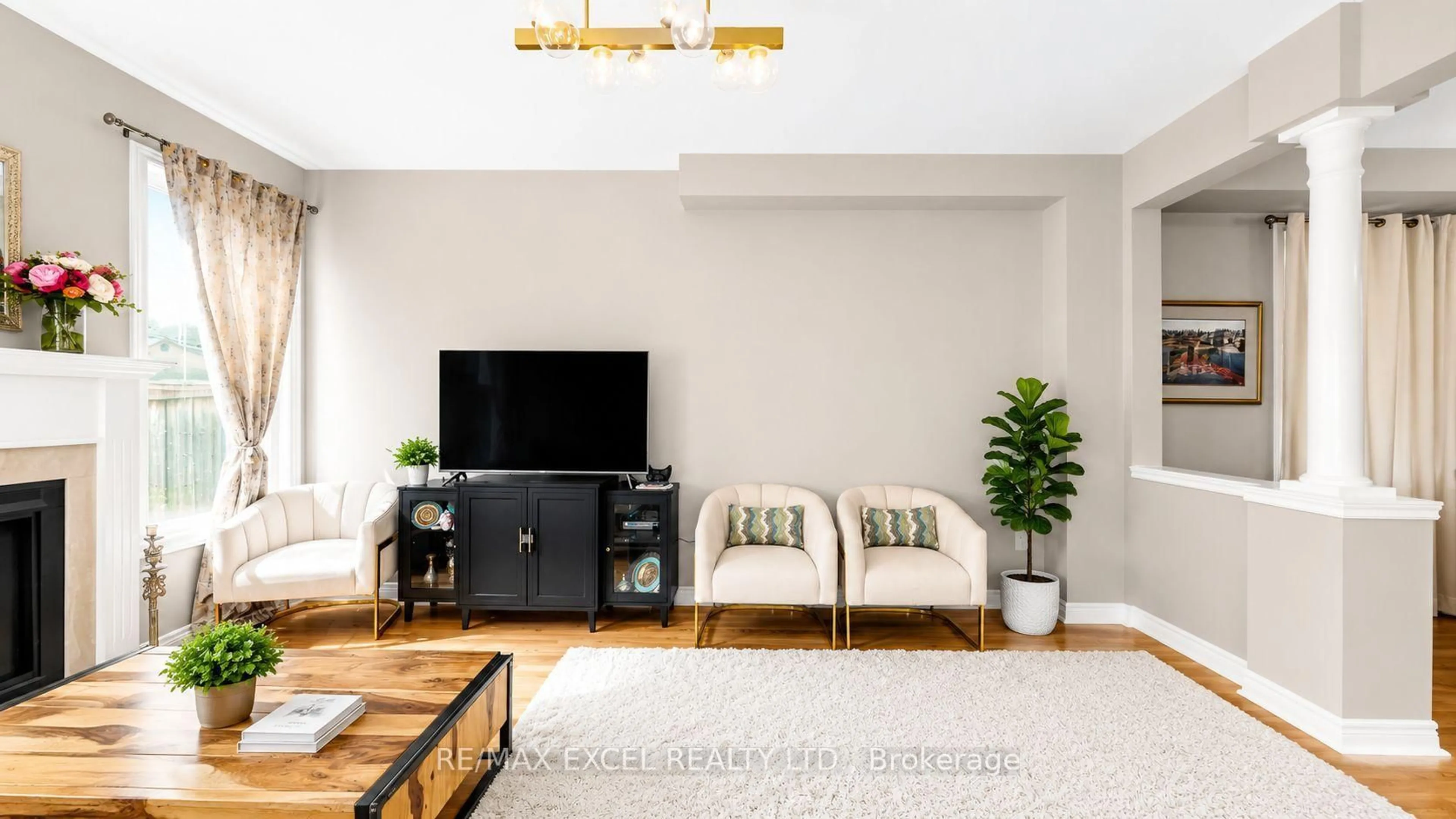 Living room with furniture, unknown for 176 Sir Sanford Fleming Way, Vaughan Ontario L6A 0V4
