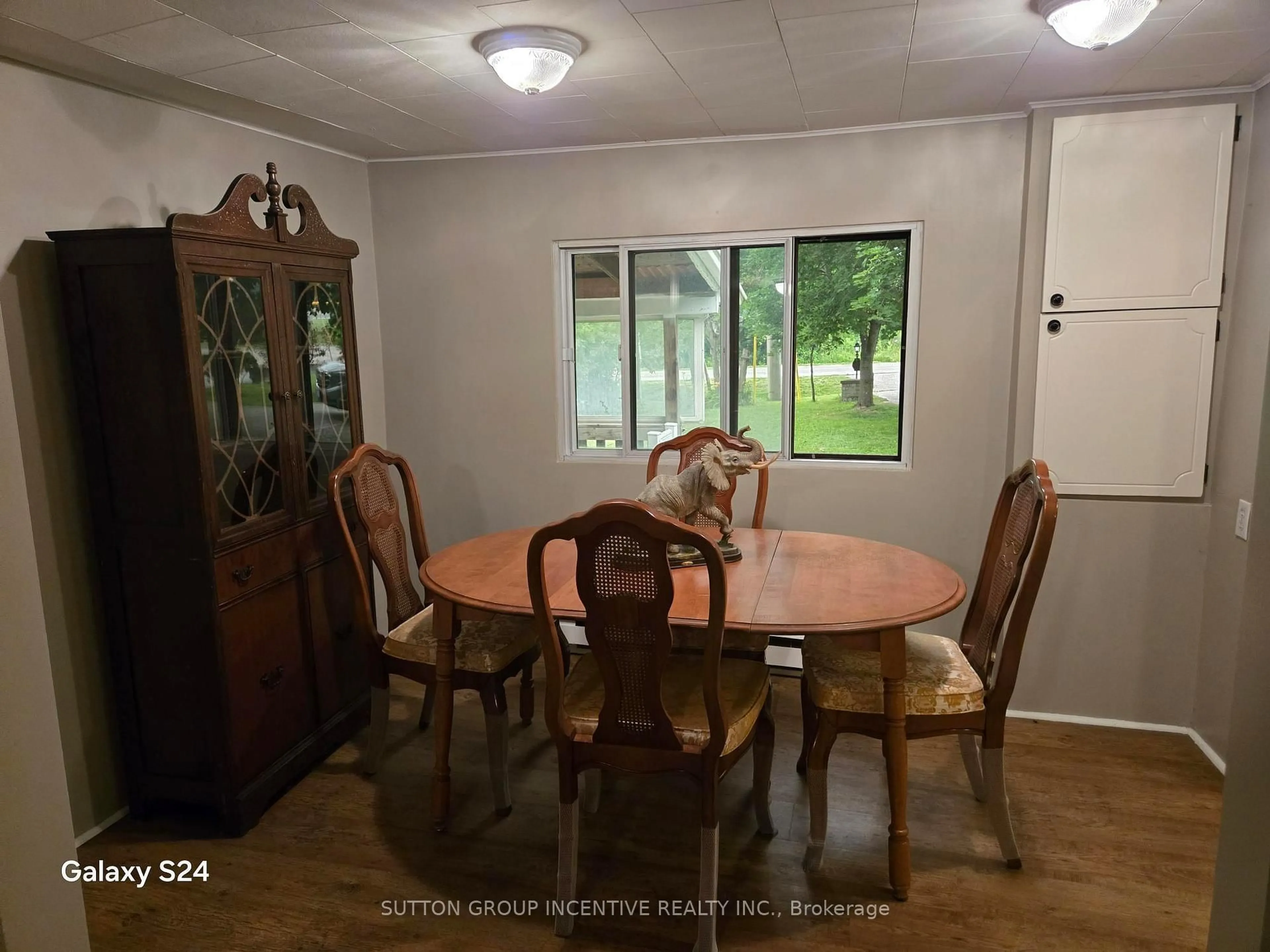 Dining room, unknown for 1737 St. John's Rd, Innisfil Ontario L9S 1S9