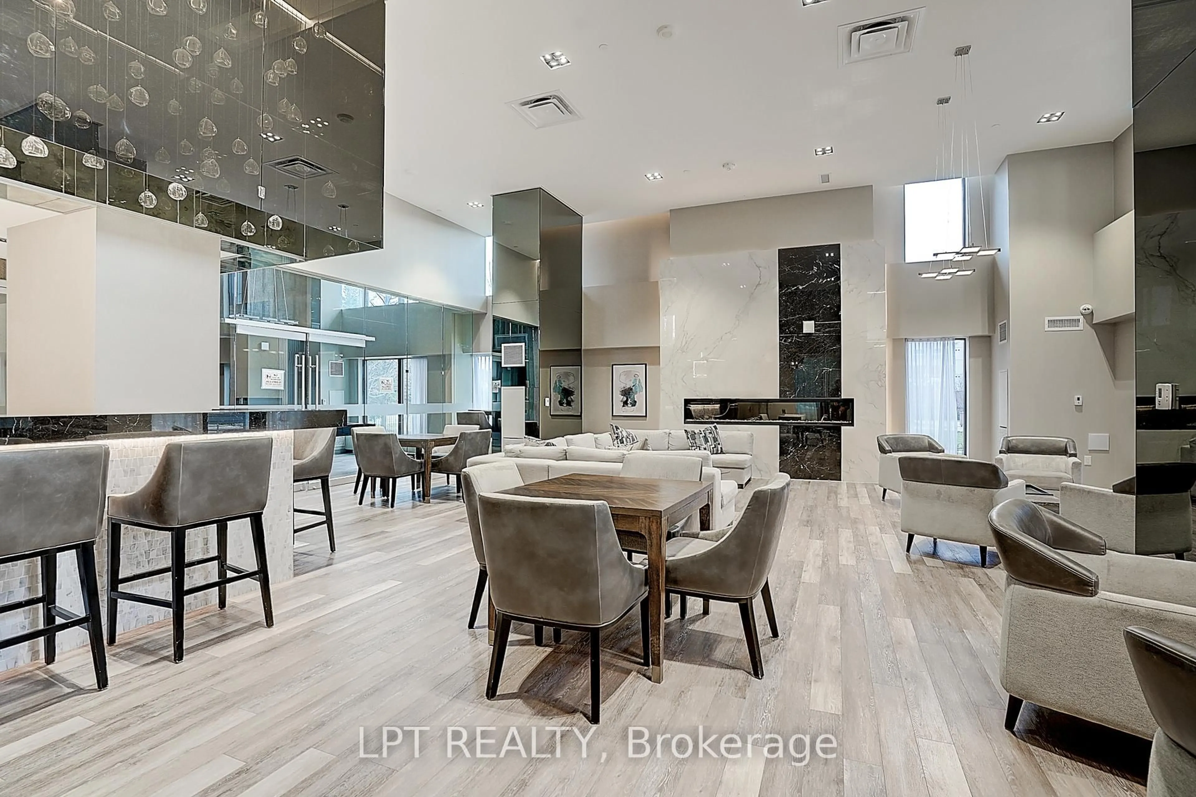Unknown for 75 Oneida Cres #1601, Richmond Hill Ontario L4B 0H3