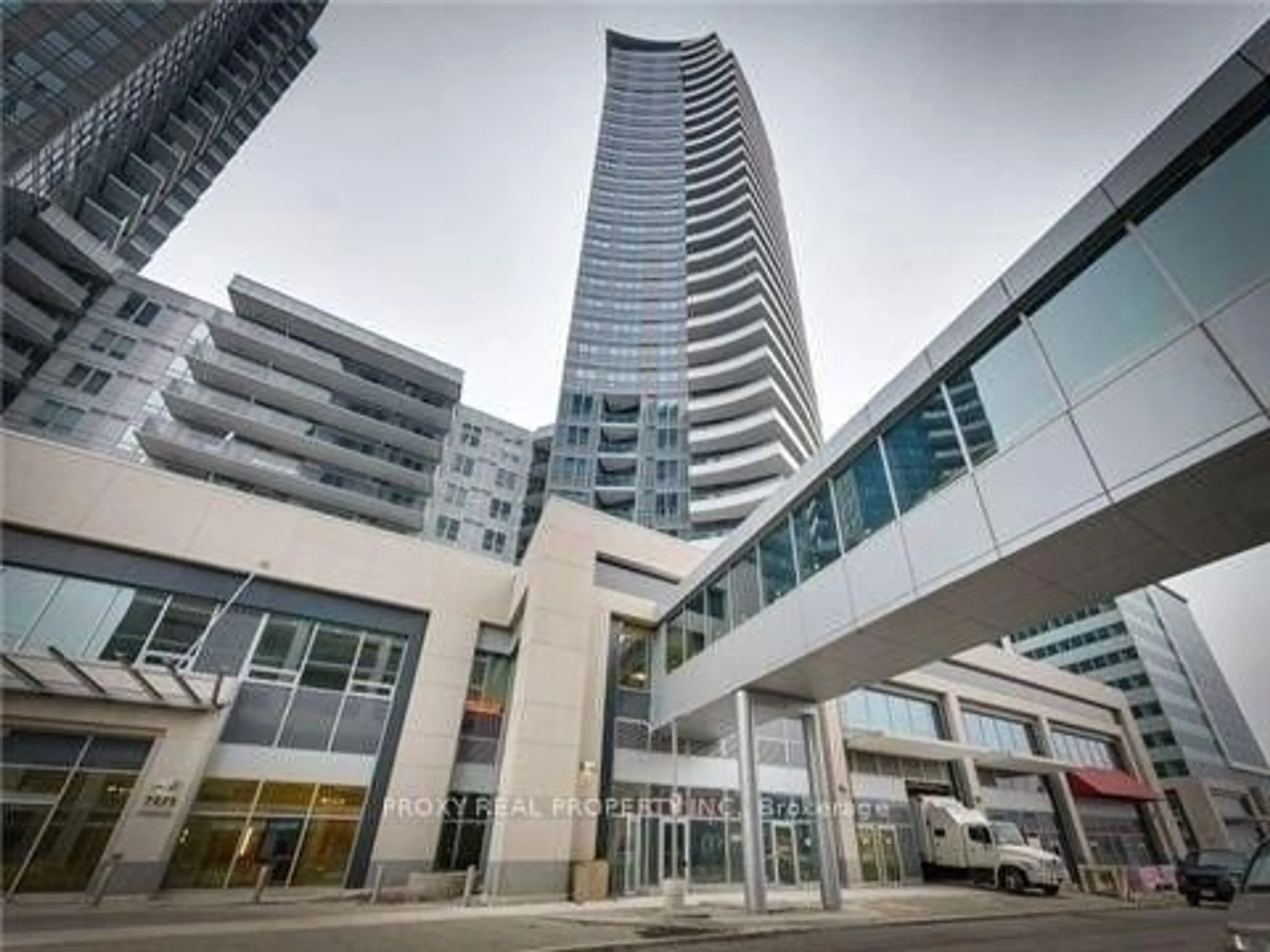 Indoor foyer for 7171 Yonge St #1115, Markham Ontario L3T 0C5