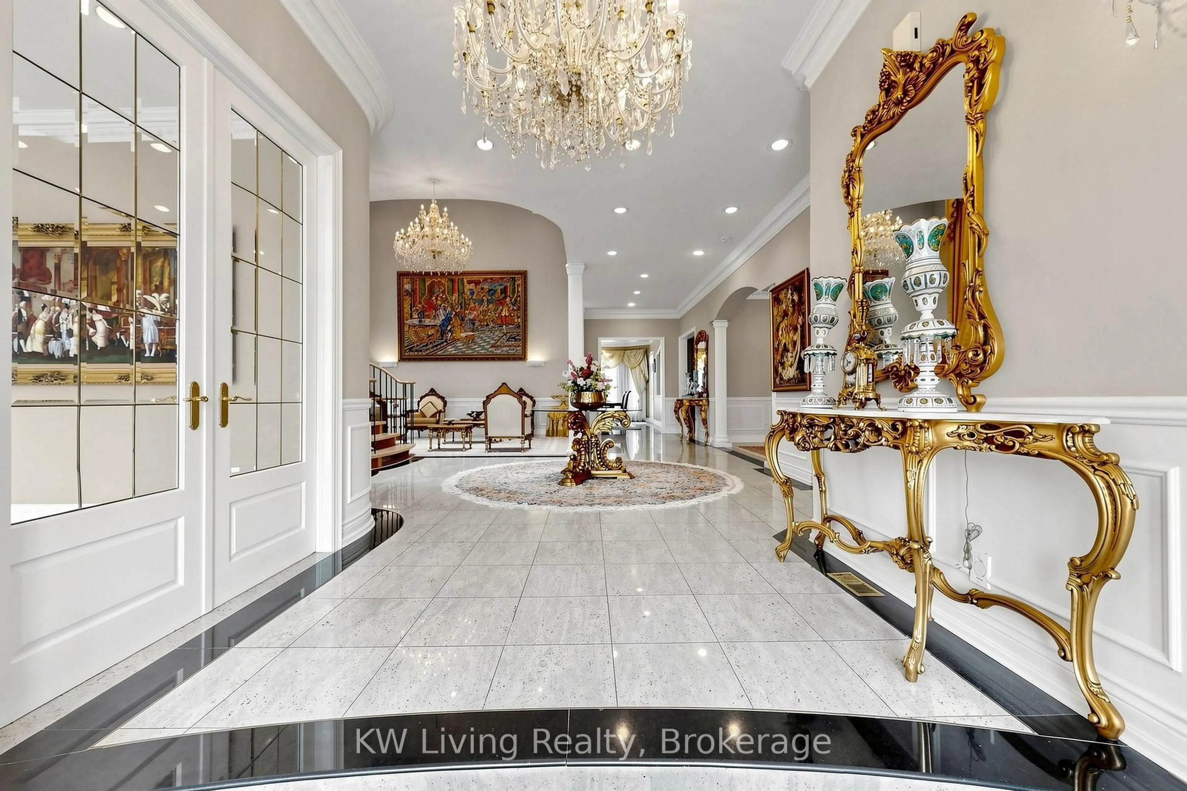 Unknown for 16 Montressor Crt, Richmond Hill Ontario L4B 4B7