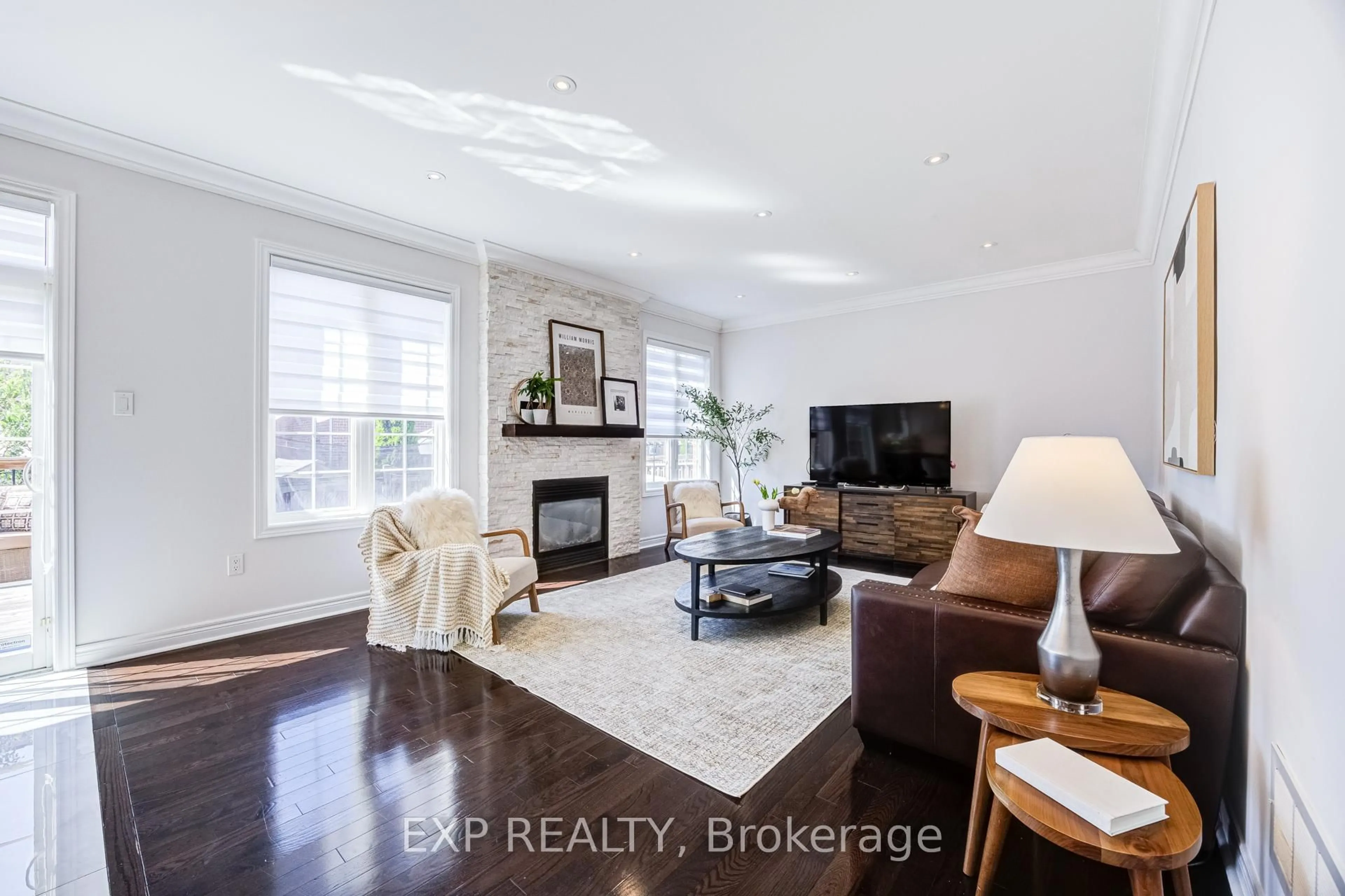 Living room with furniture, unknown for 50 Stoney Creek Dr, Markham Ontario L6E 0K3
