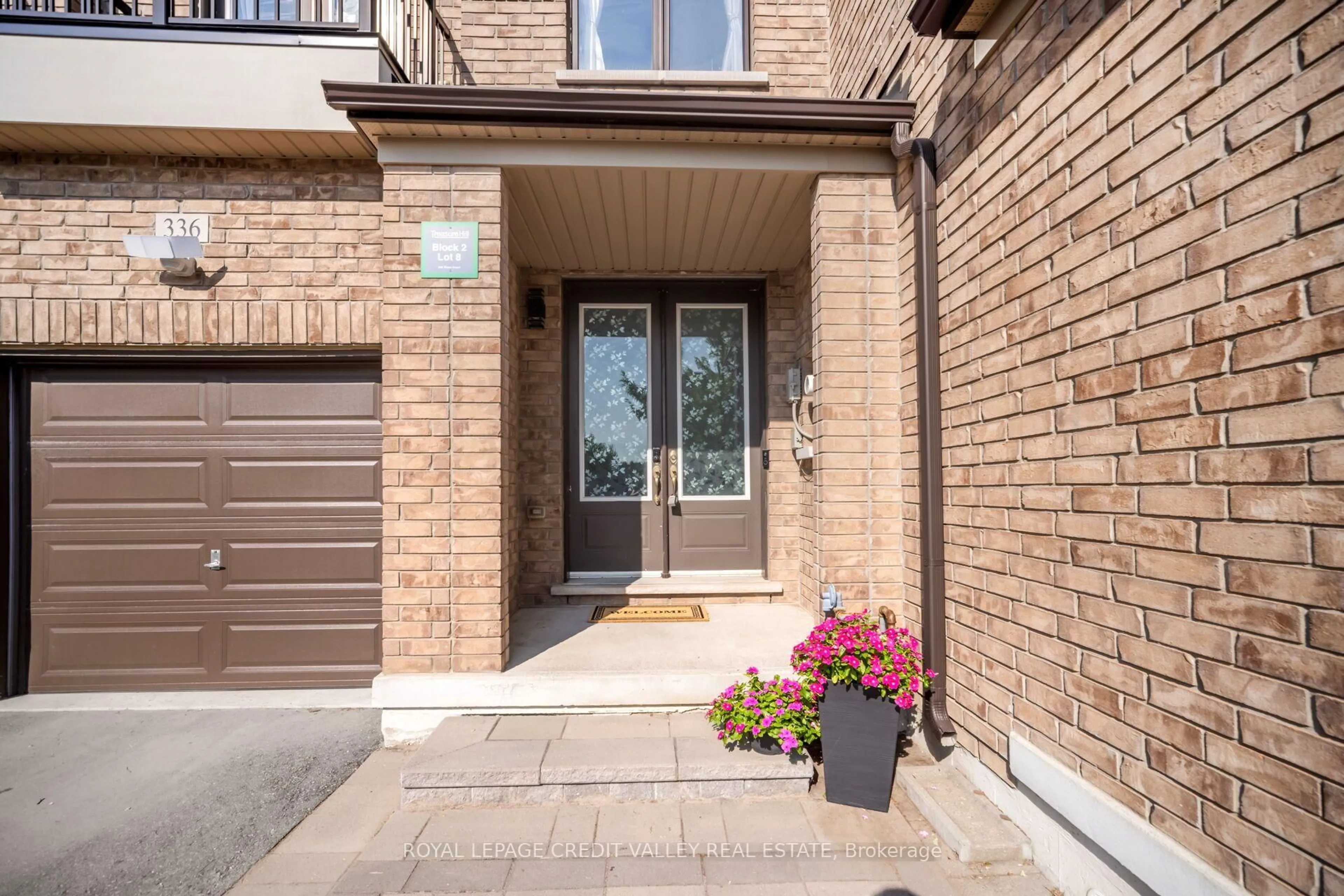 Home with brick exterior material, street for 336 Elyse Crt, Aurora Ontario L4G 2C9