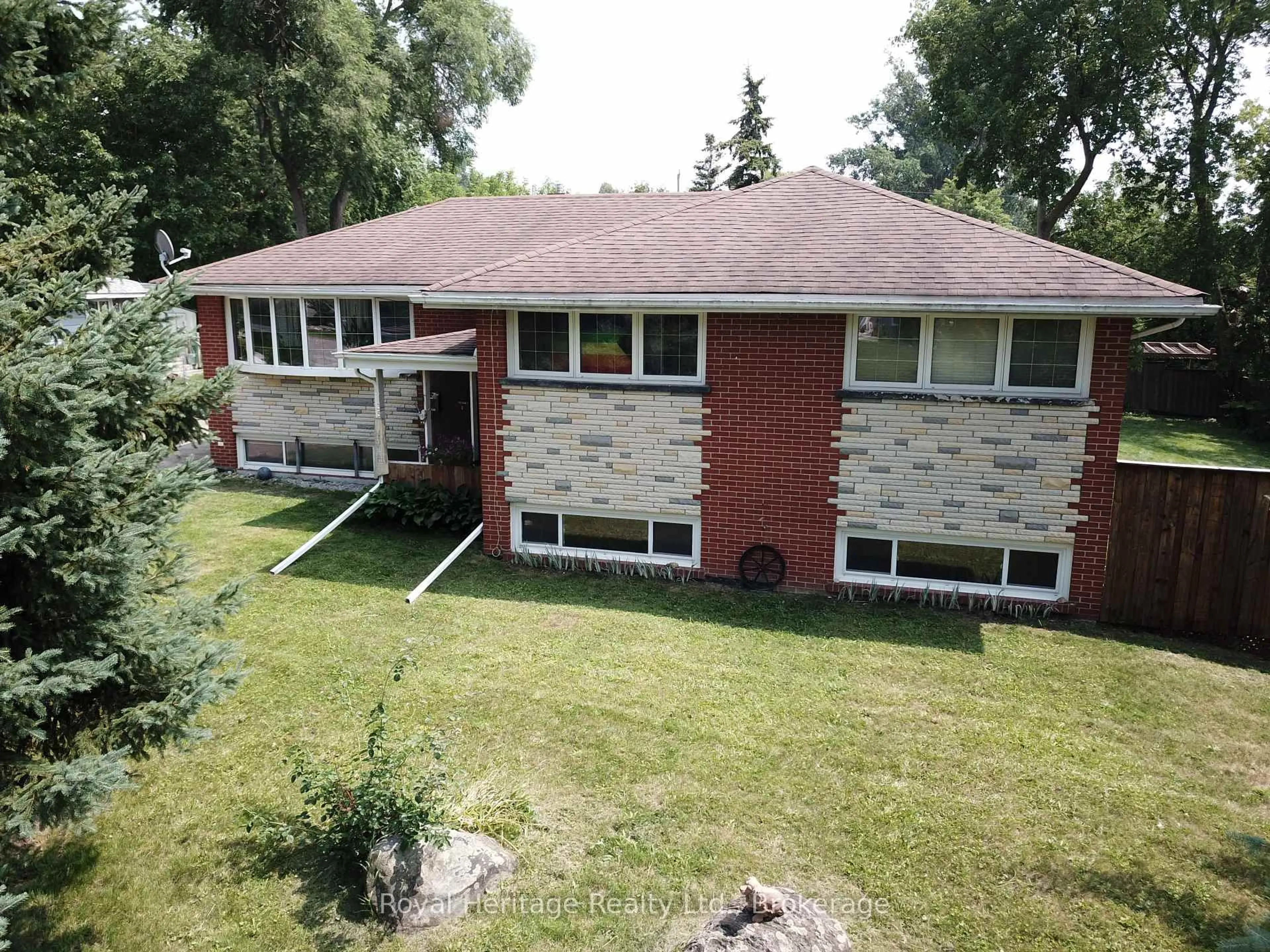 Unknown for 135 Silas Blvd, Georgina Ontario L4P 2K2