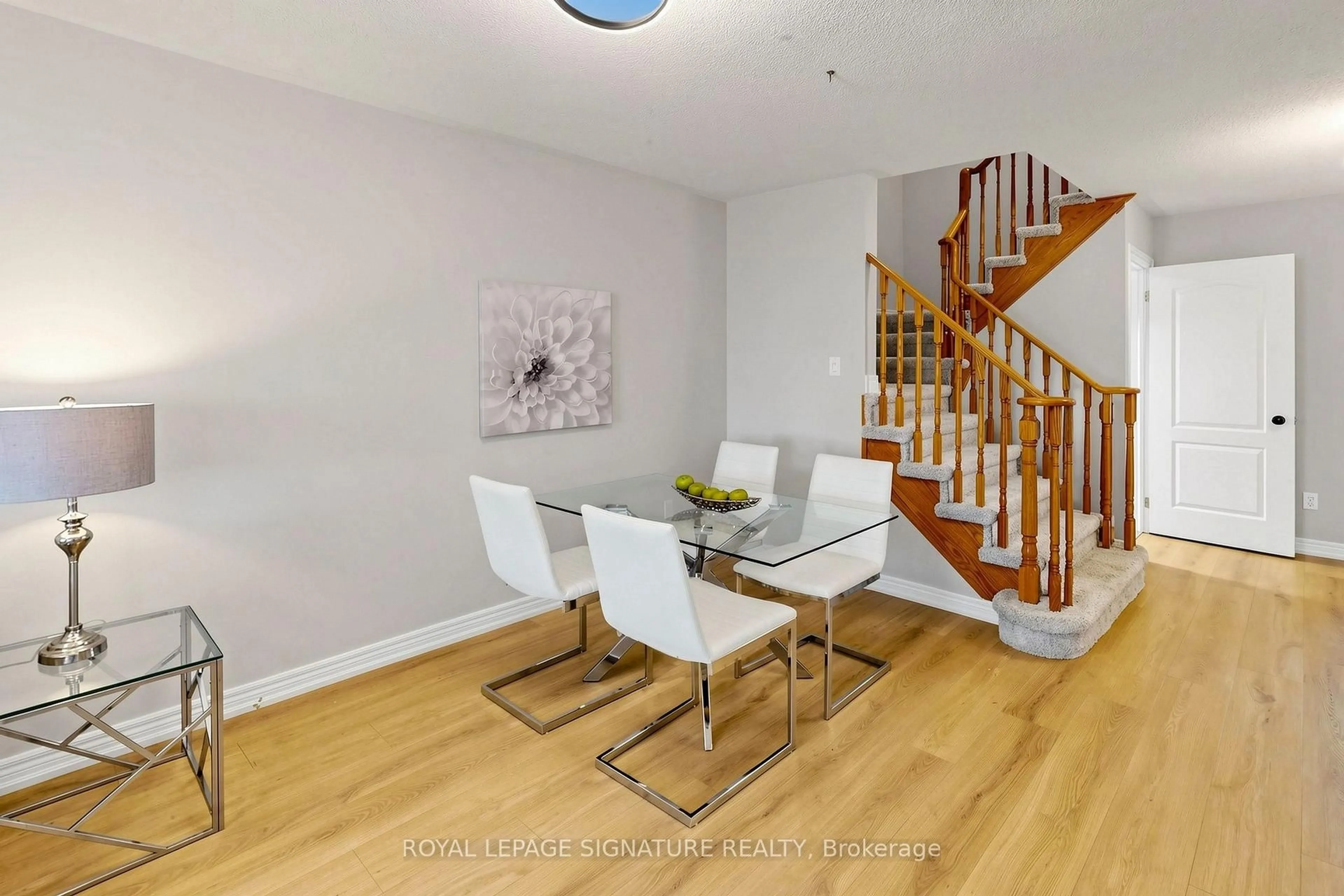 Dining room, wood/laminate floor for 136 Maple Sugar Lane, Vaughan Ontario L4J 8T9