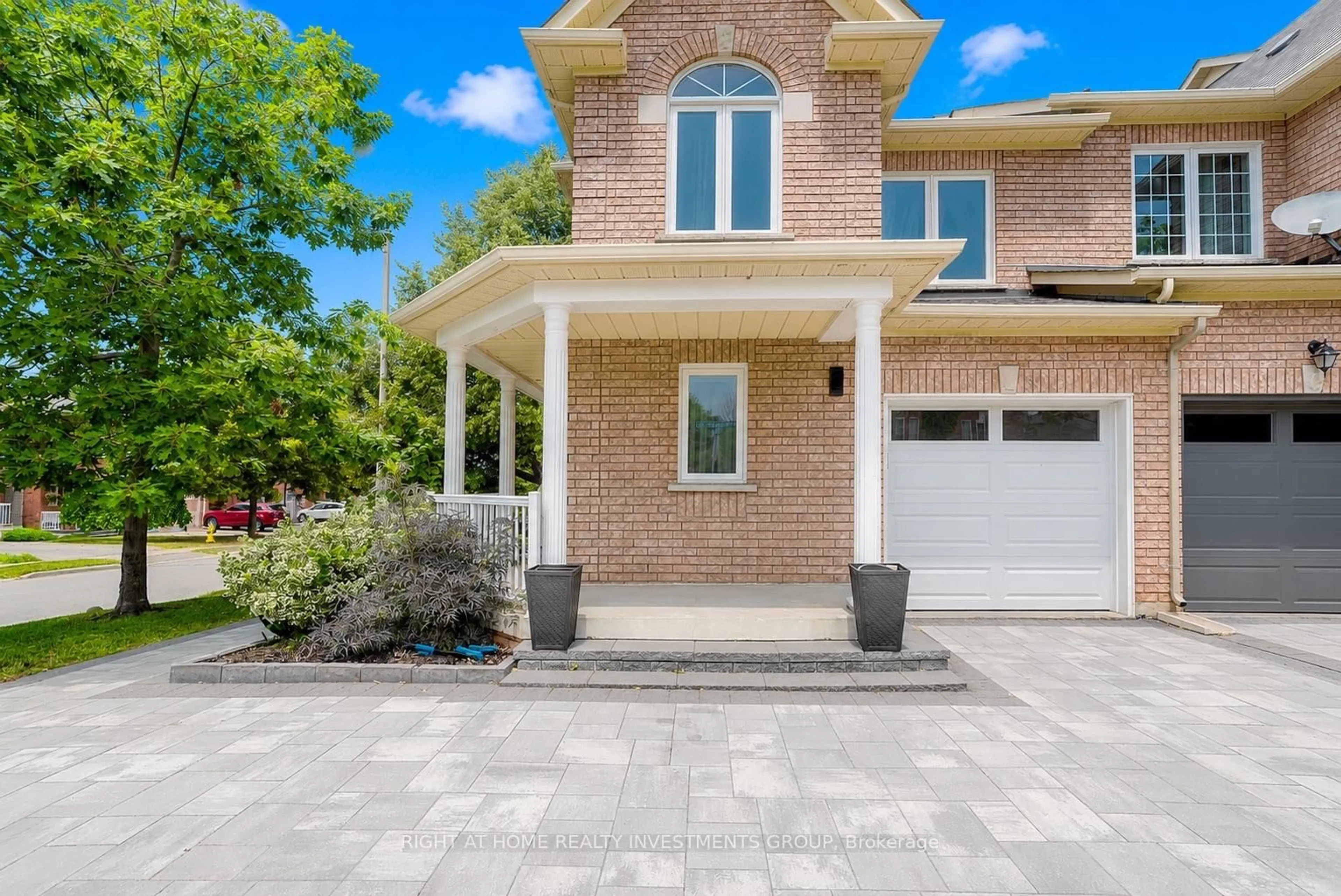 Home with brick exterior material, street for 187 Vanguard Rd, Vaughan Ontario L4K 5G9